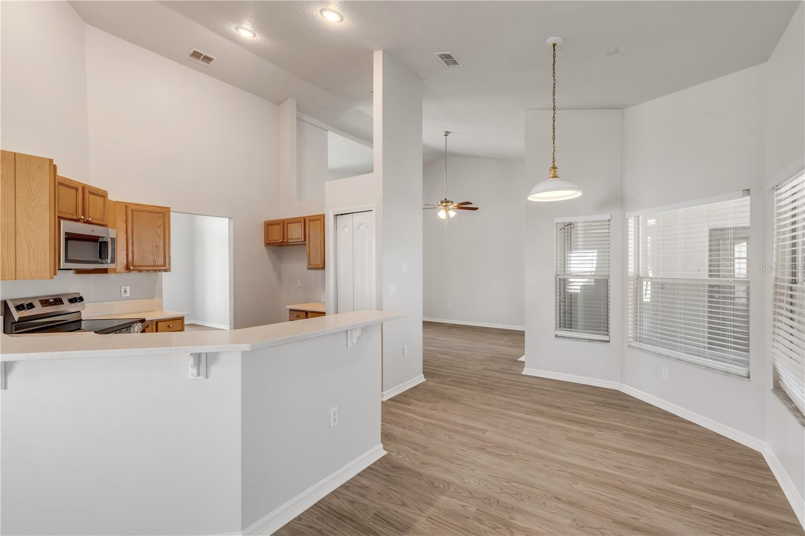 Image 15 of 44 For 20259 Melville Street