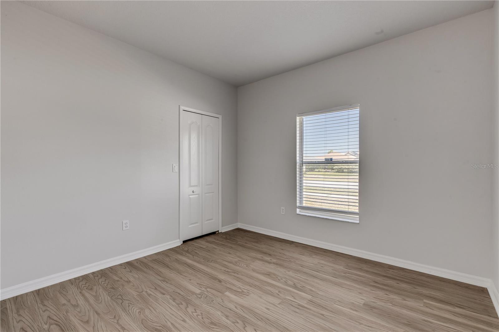 Image 23 of 44 For 20259 Melville Street