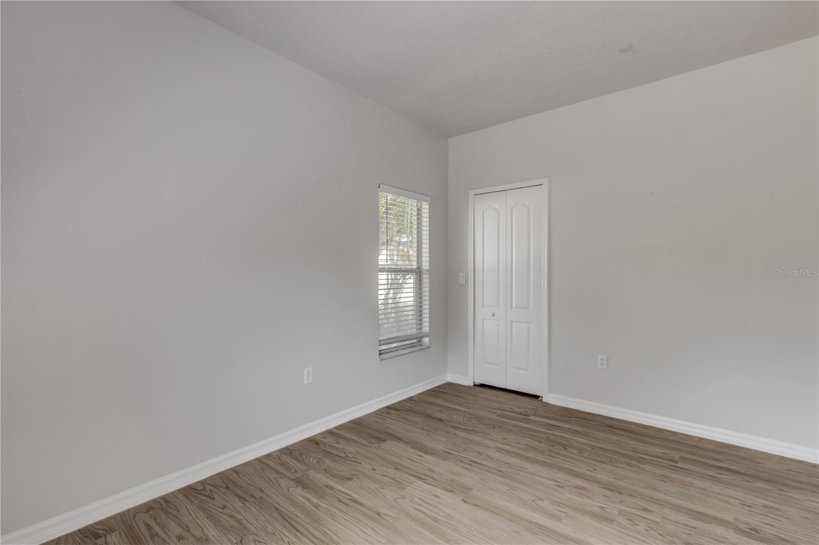Image 25 of 44 For 20259 Melville Street