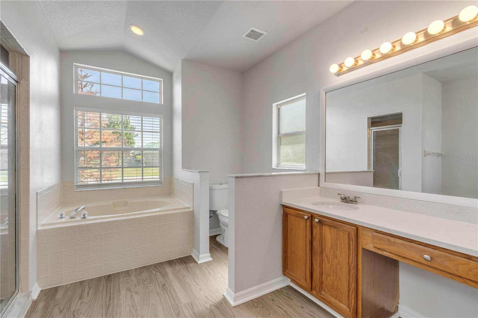 Image 33 of 44 For 20259 Melville Street