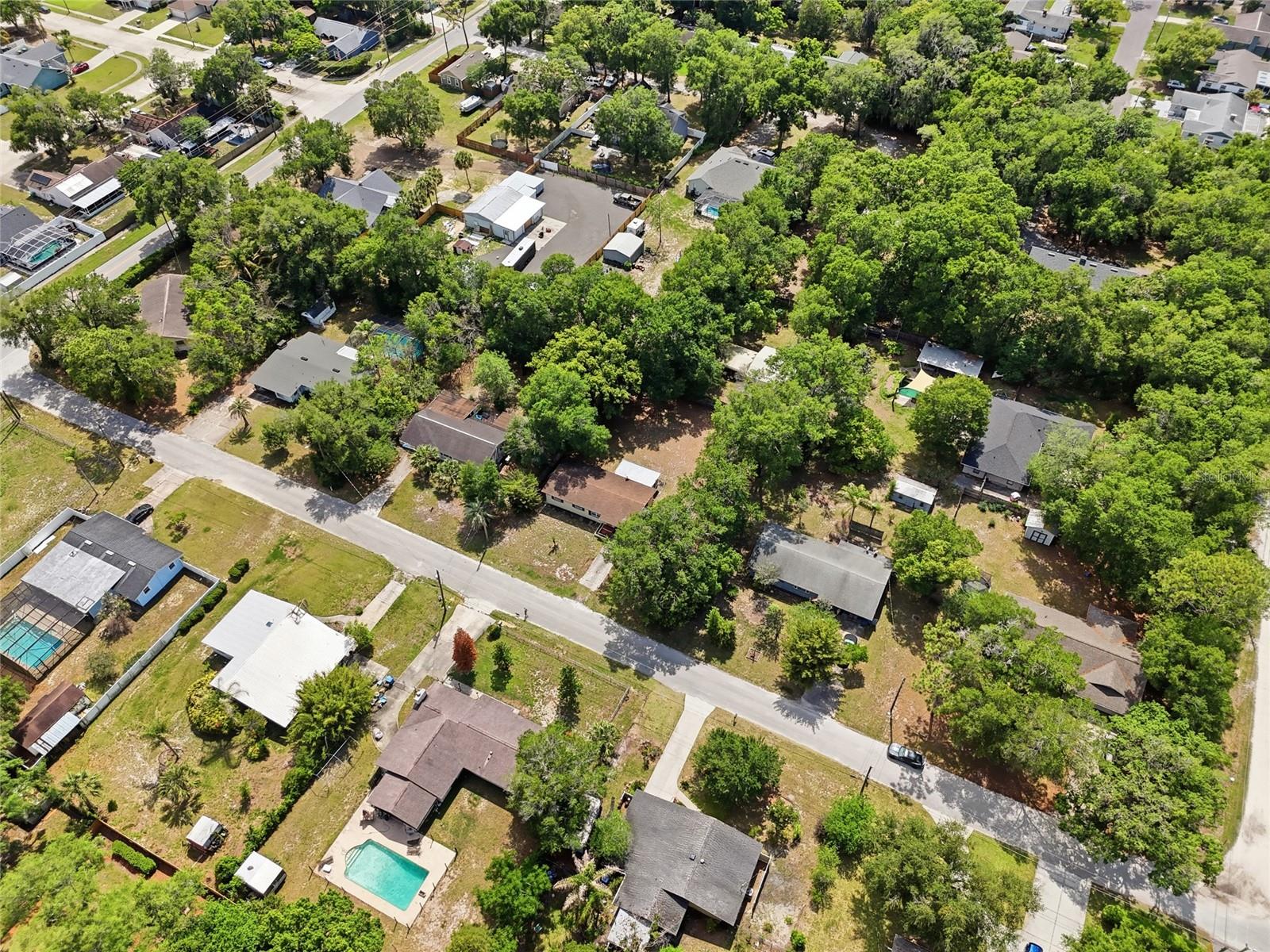 Image 36 of 39 For 516 Land O Lakes Ct