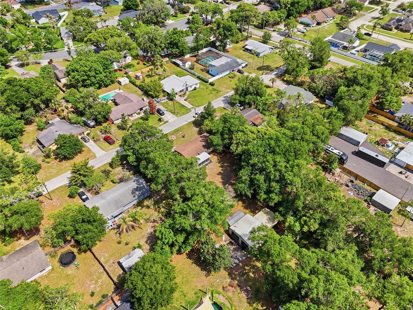 Image 37 of 39 For 516 Land O Lakes Ct