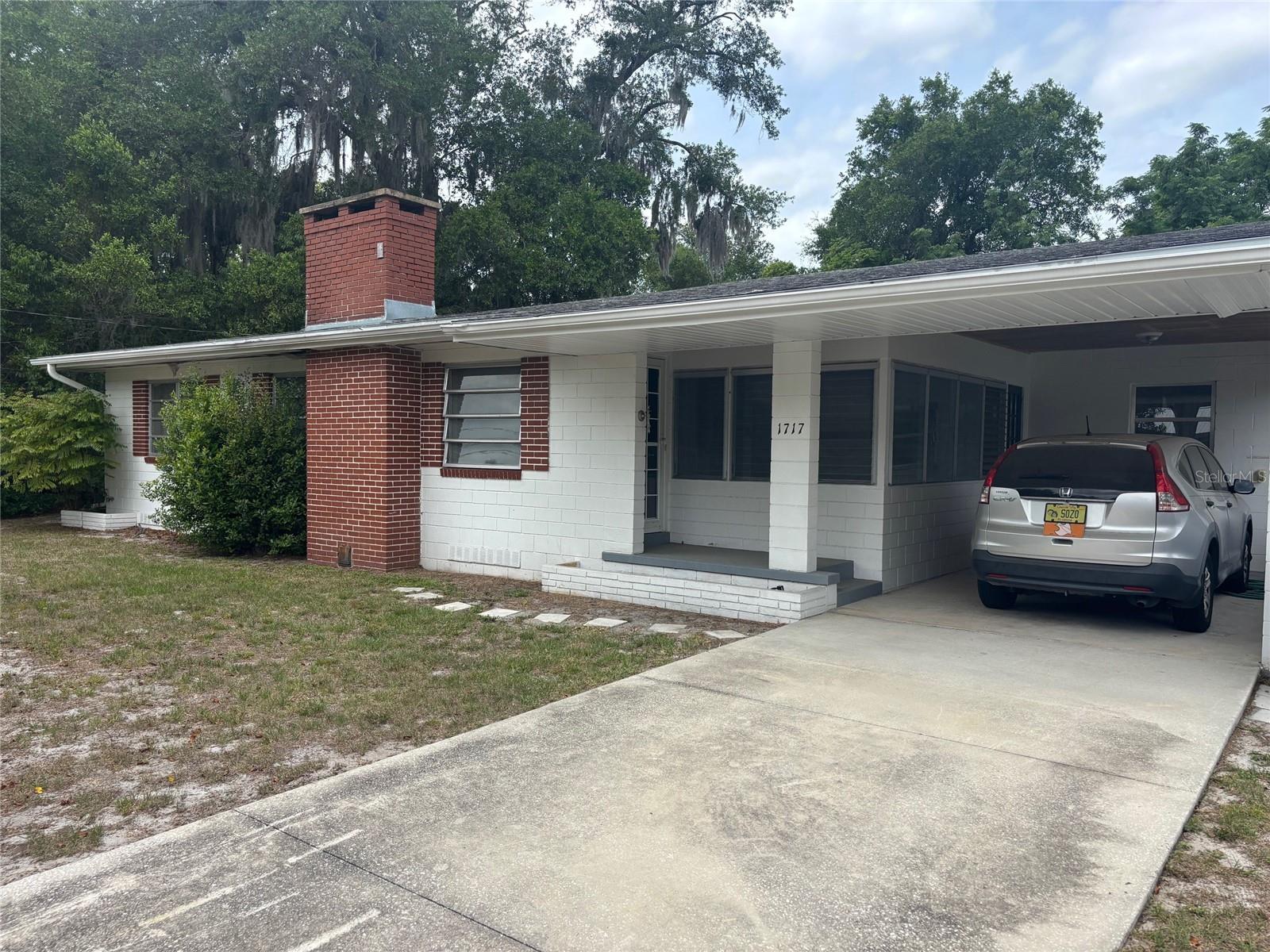Listing Details for 1717 Pine Avenue, DELAND, FL 32724