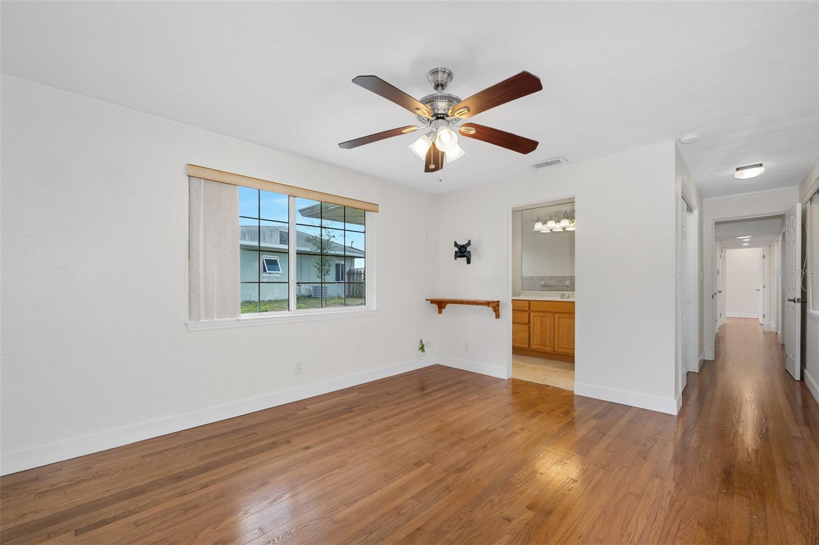 Image 41 of 56 For 307 Manhattan Avenue