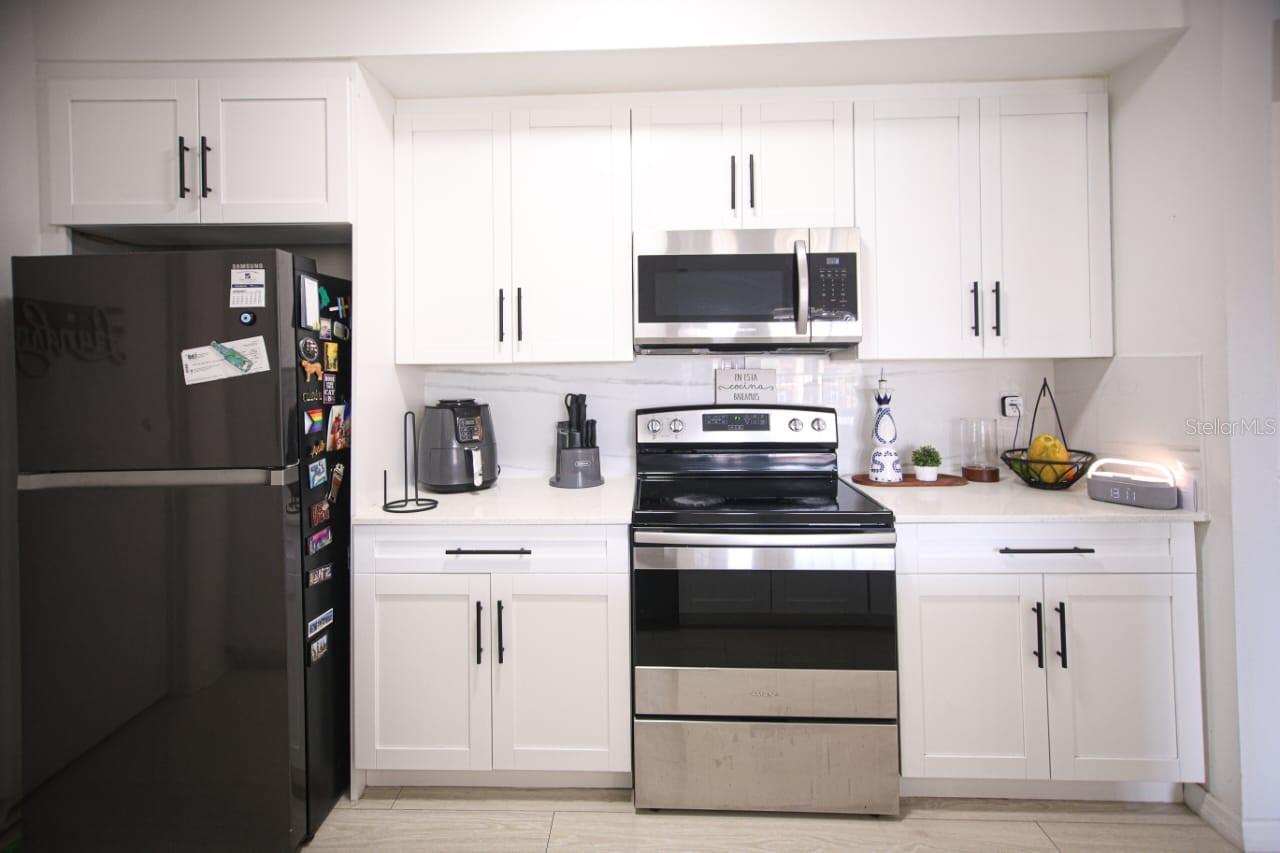 Image 5 of 8 For 5572 Metrowest Boulevard 311