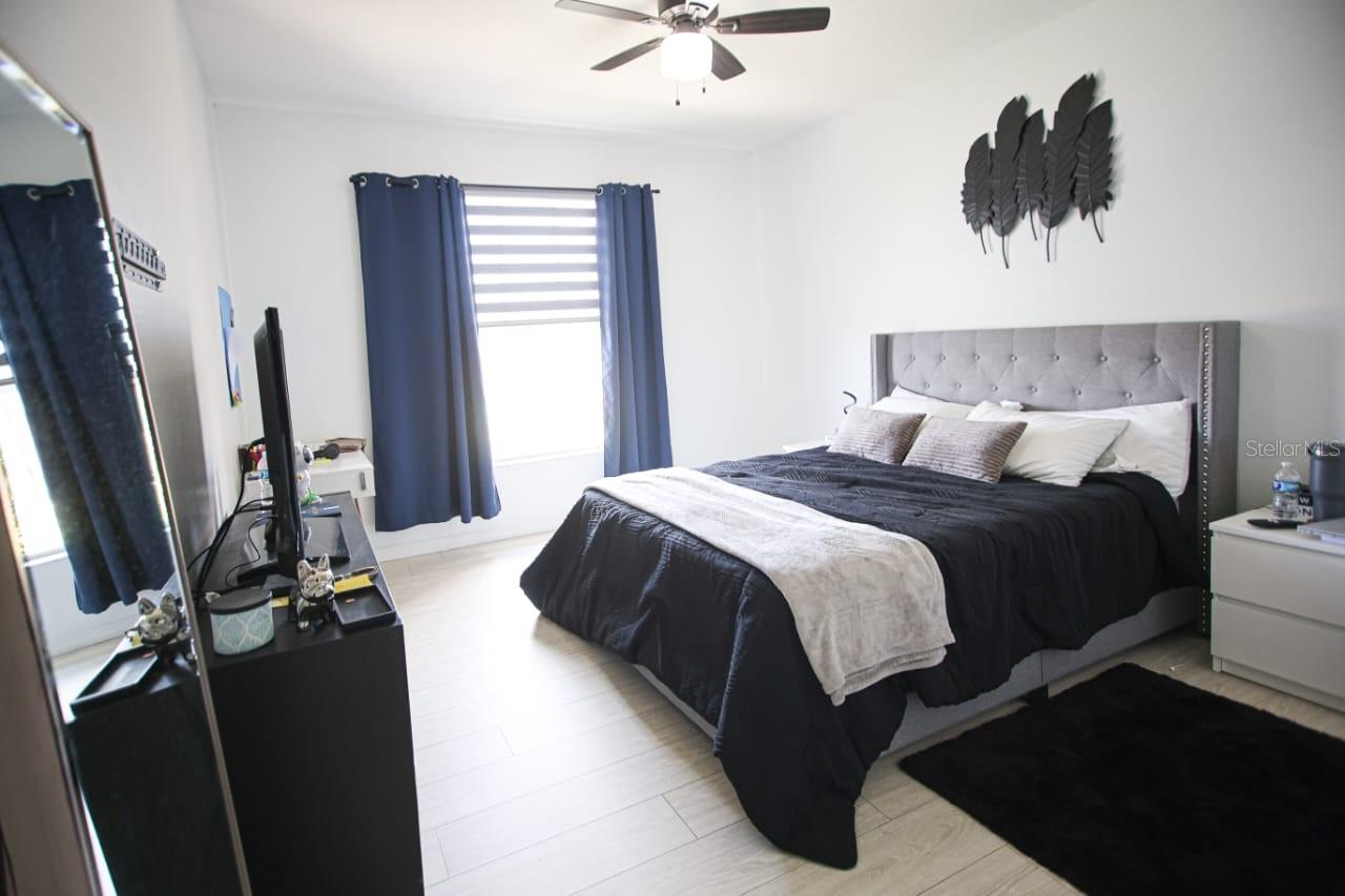 Image 7 of 8 For 5572 Metrowest Boulevard 311