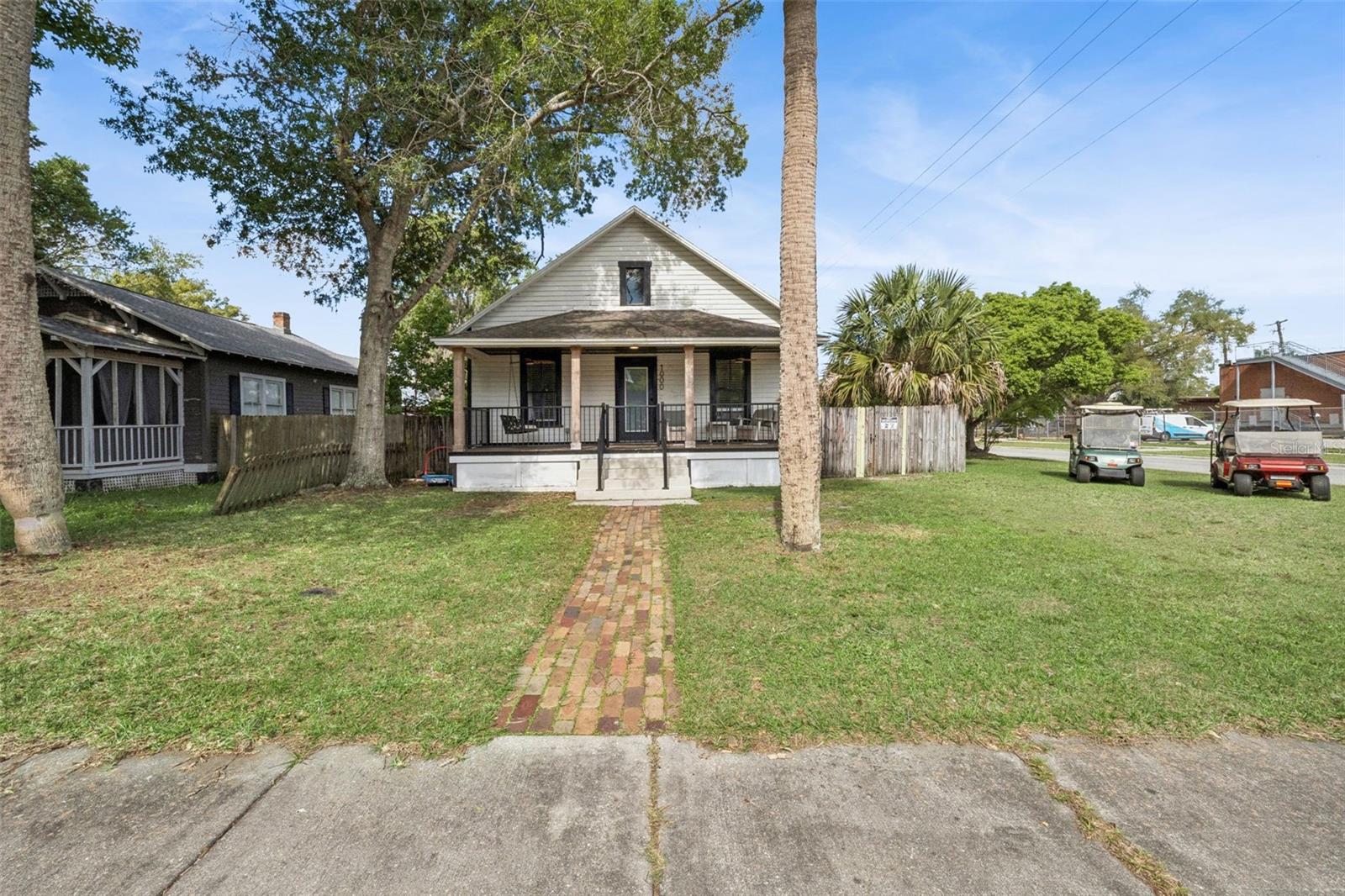 Image 18 of 18 For 1000 Laurel Avenue