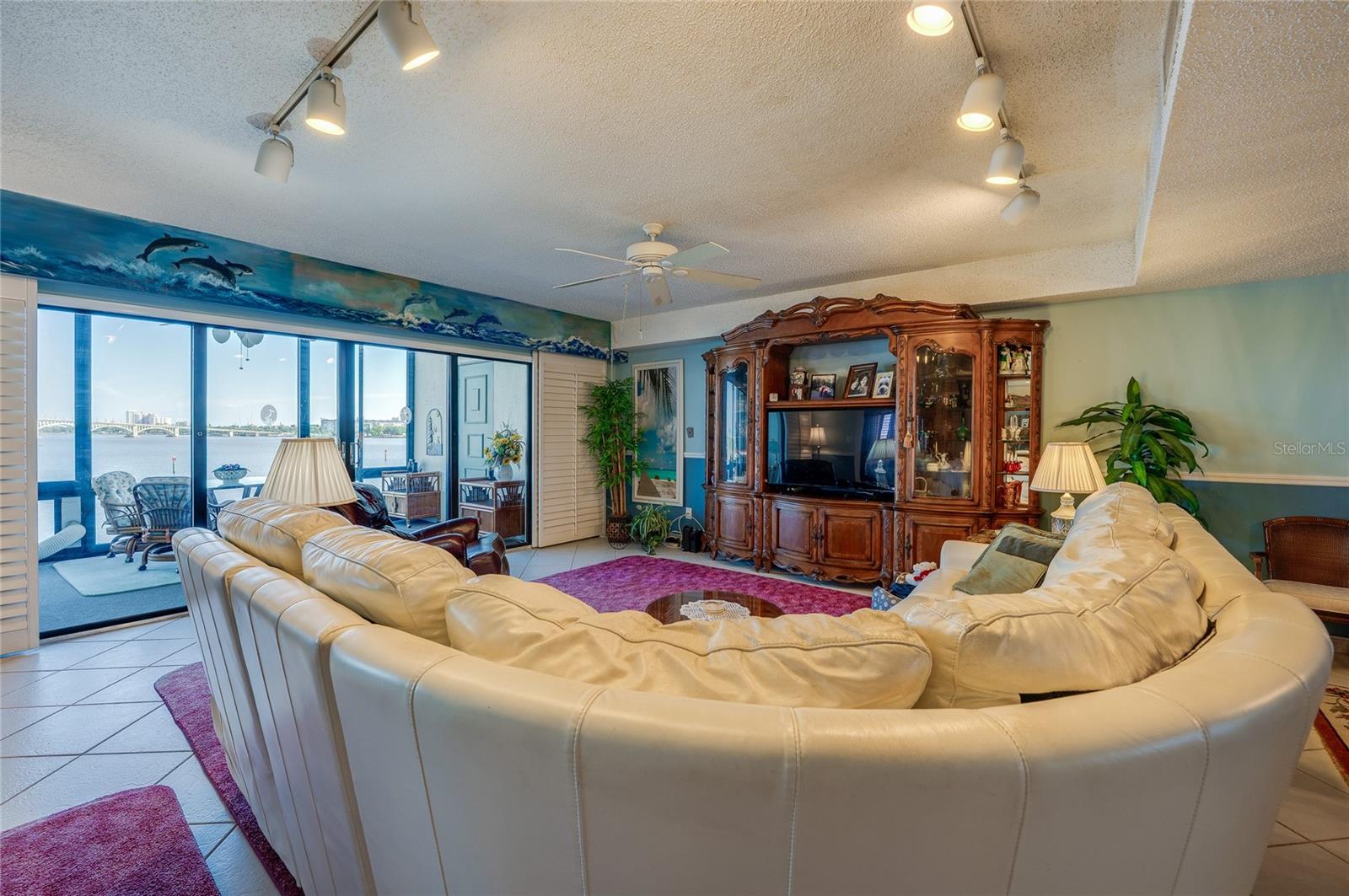 Image 16 of 52 For 731 Marina Point Drive 731
