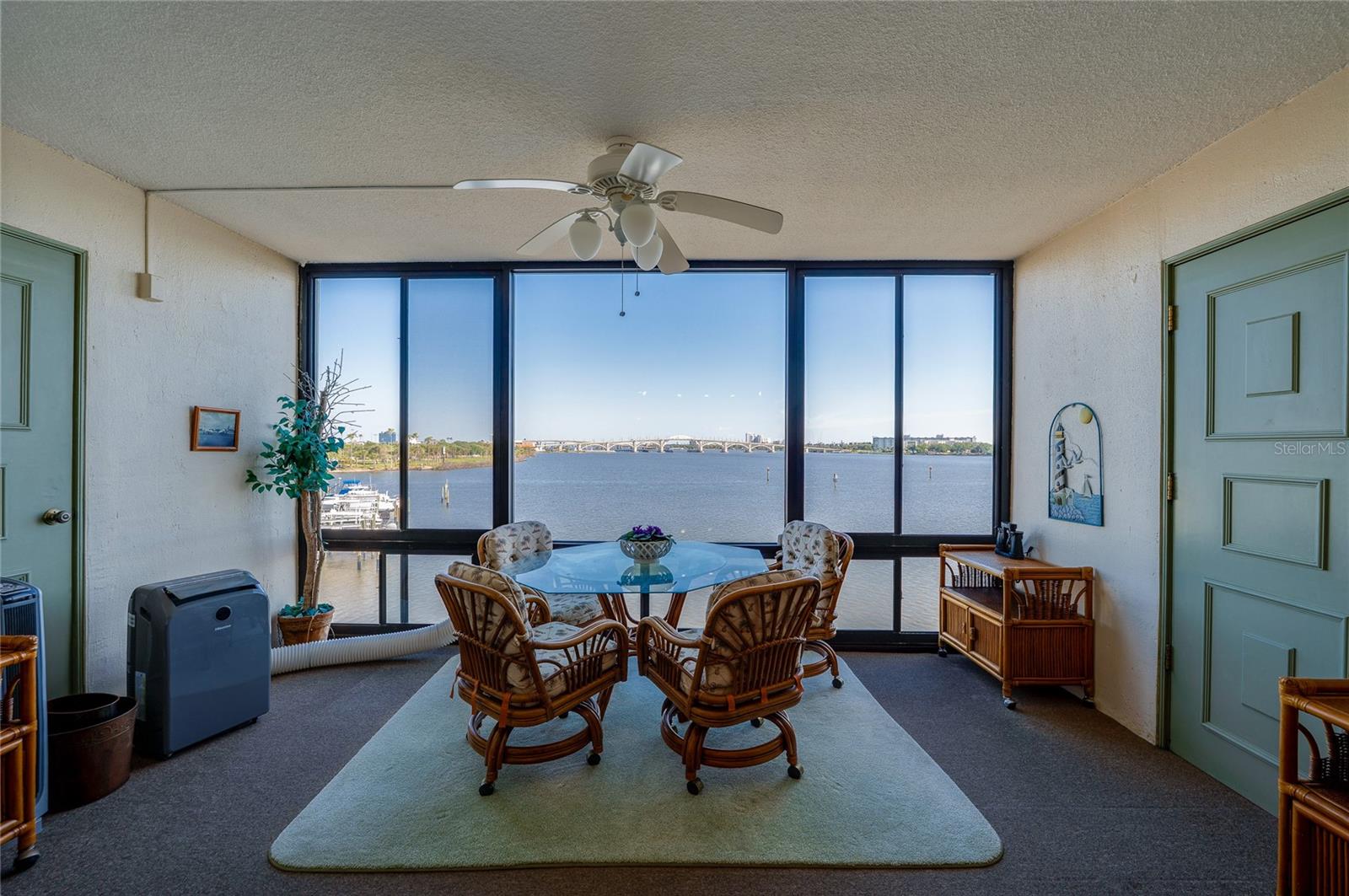 Image 18 of 52 For 731 Marina Point Drive 731