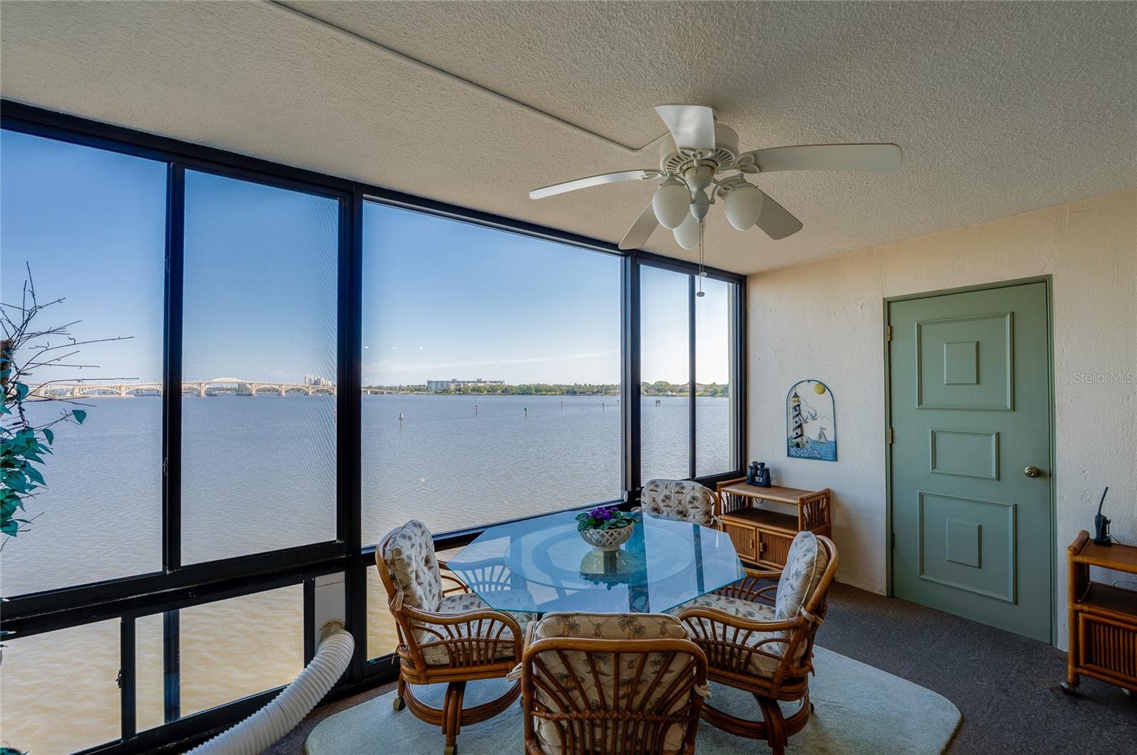 Image 20 of 52 For 731 Marina Point Drive 731