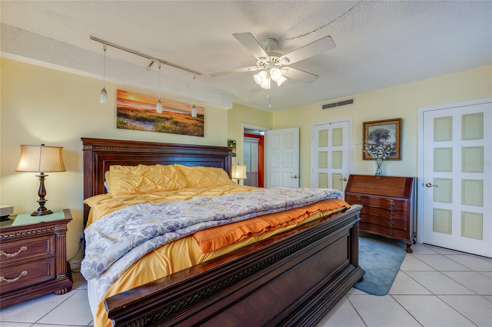 Image 31 of 52 For 731 Marina Point Drive 731
