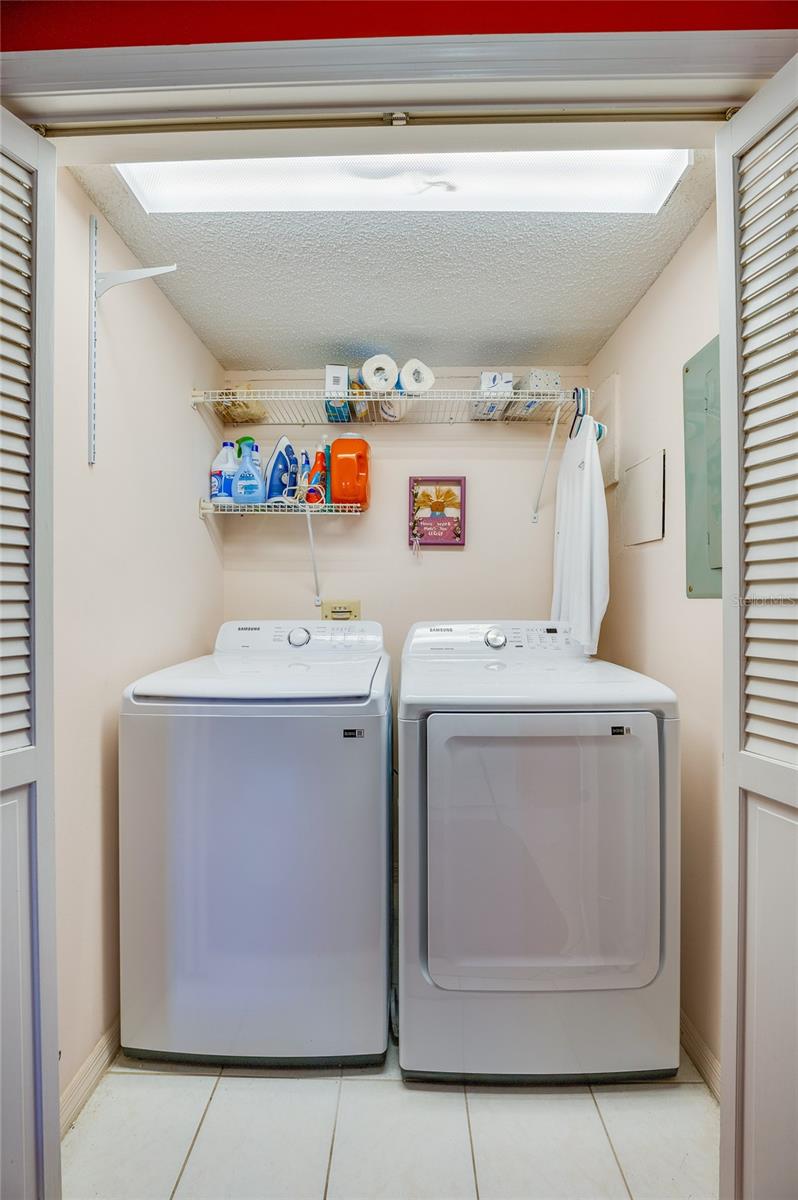 Image 33 of 52 For 731 Marina Point Drive 731