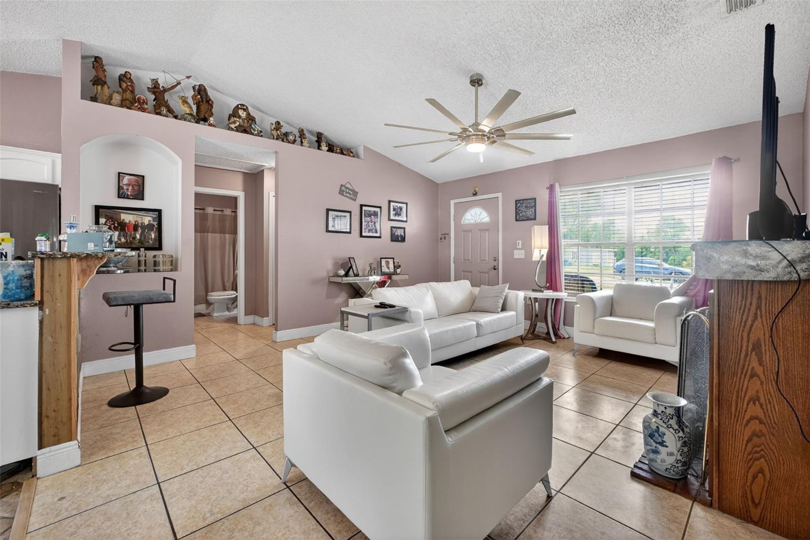 Image 4 of 33 For 253 Williams Avenue