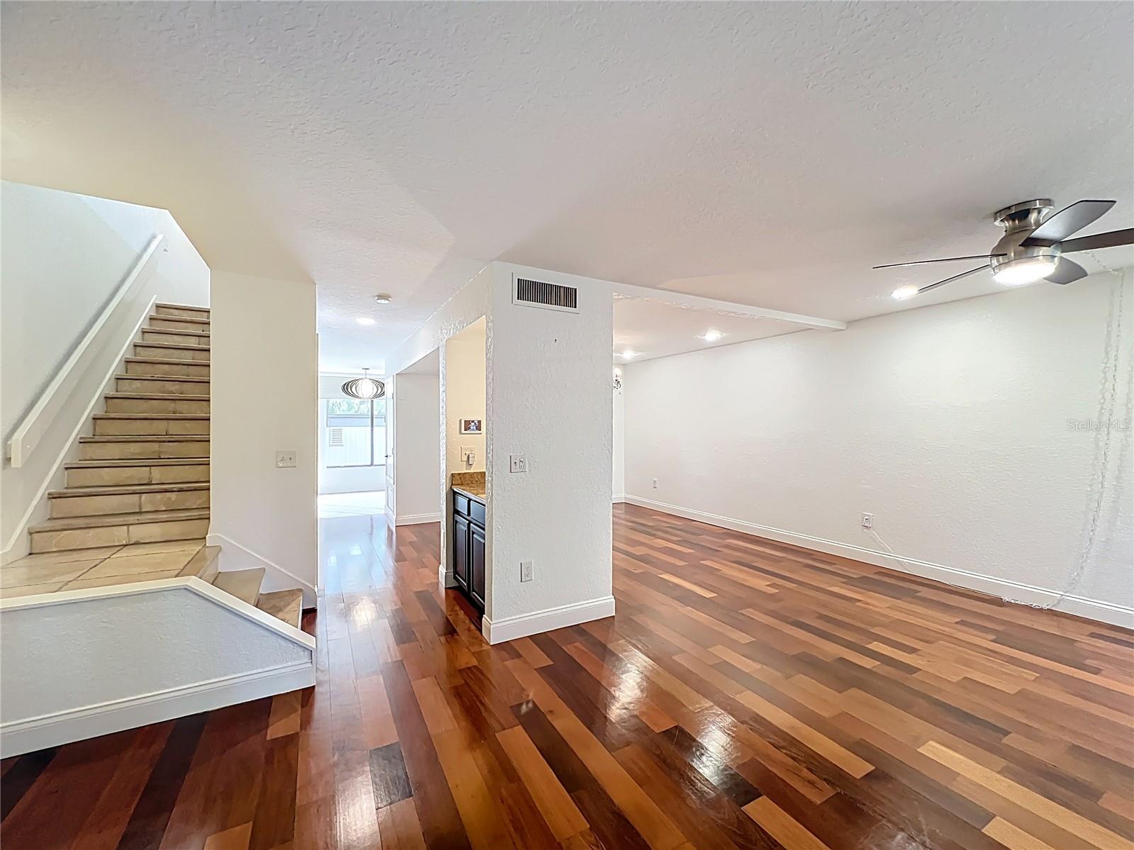 Image 17 of 57 For 542 Osceola Avenue 34