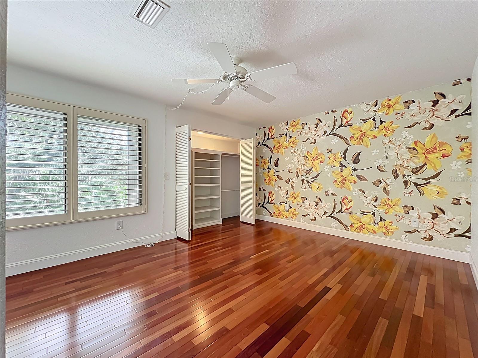 Image 21 of 57 For 542 Osceola Avenue 34