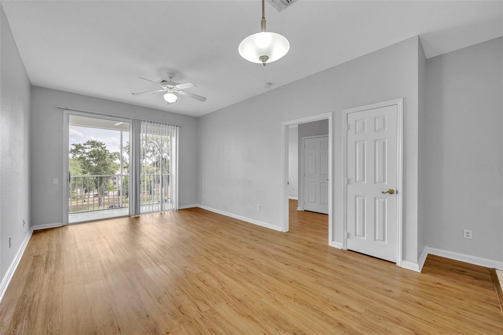 Image 9 of 28 For 582 Brantley Terrace Way 304