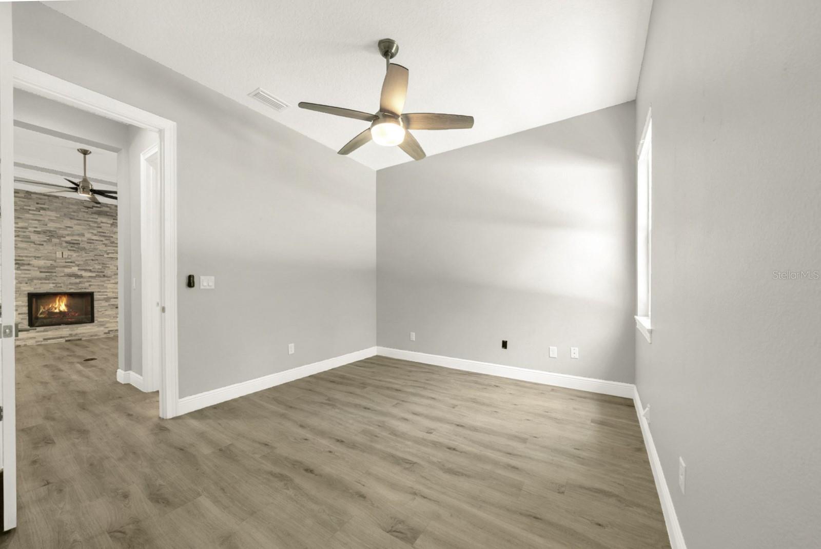 Image 66 of 99 For 4040 Grand Avenue