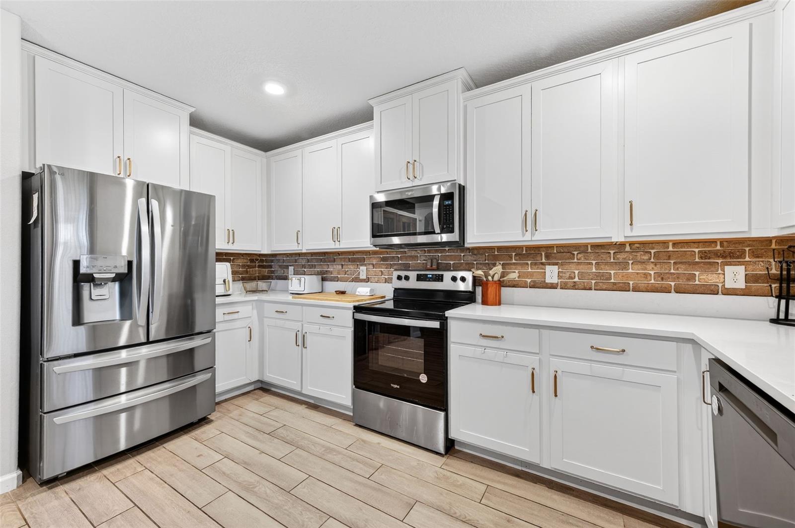Image 15 of 46 For 340 Wiregrass Avenue