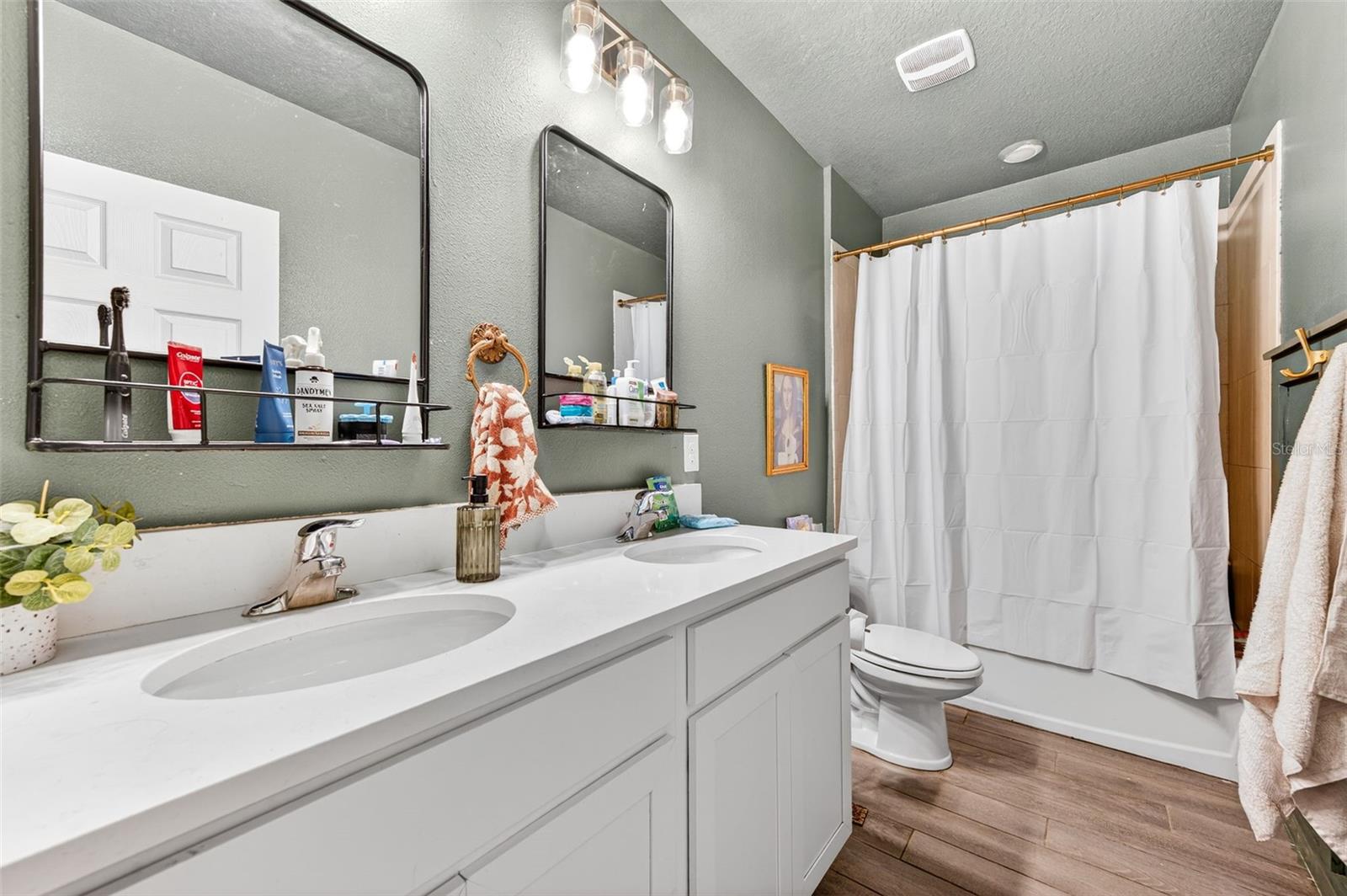 Image 34 of 46 For 340 Wiregrass Avenue