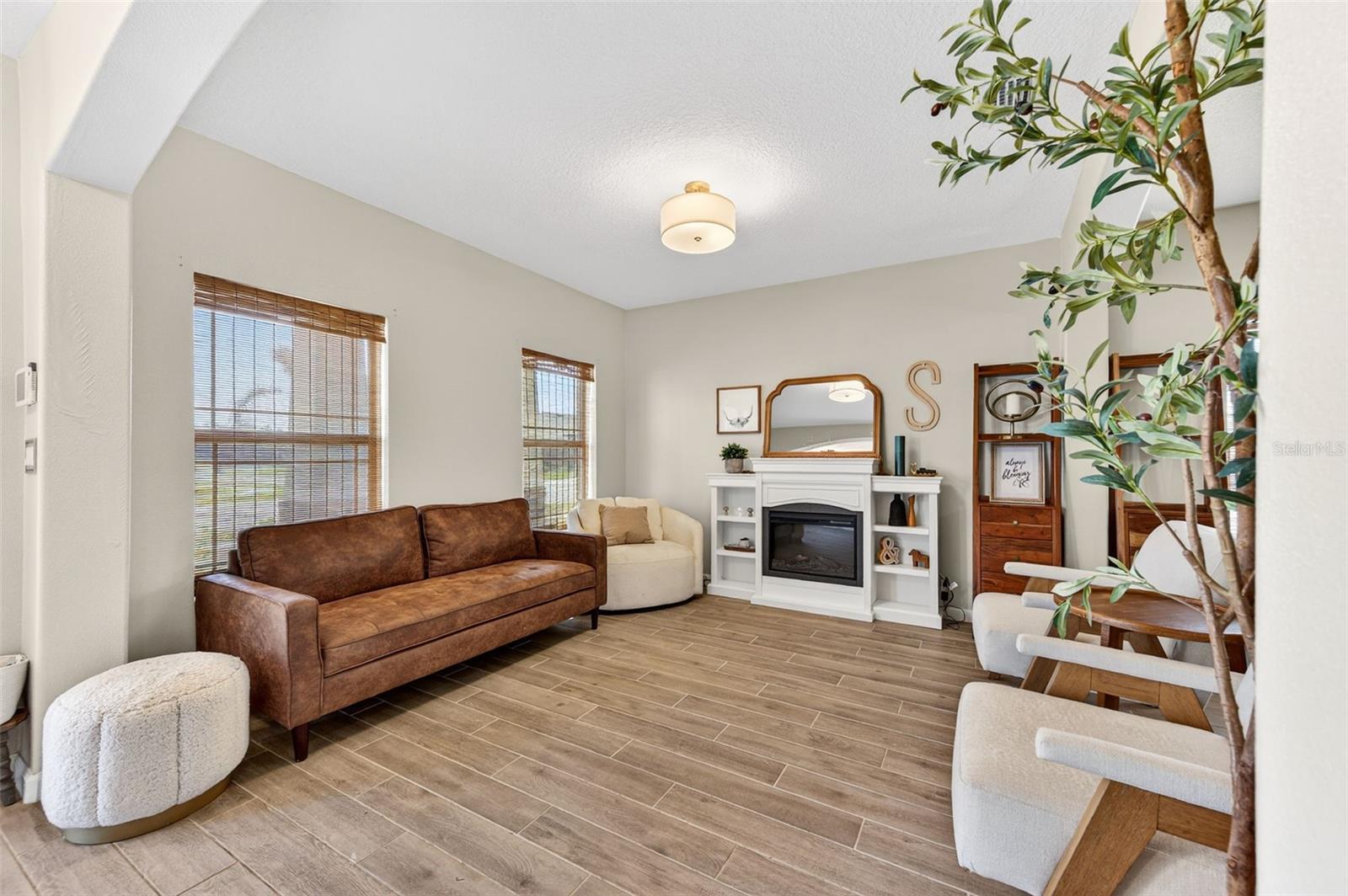 Image 6 of 46 For 340 Wiregrass Avenue