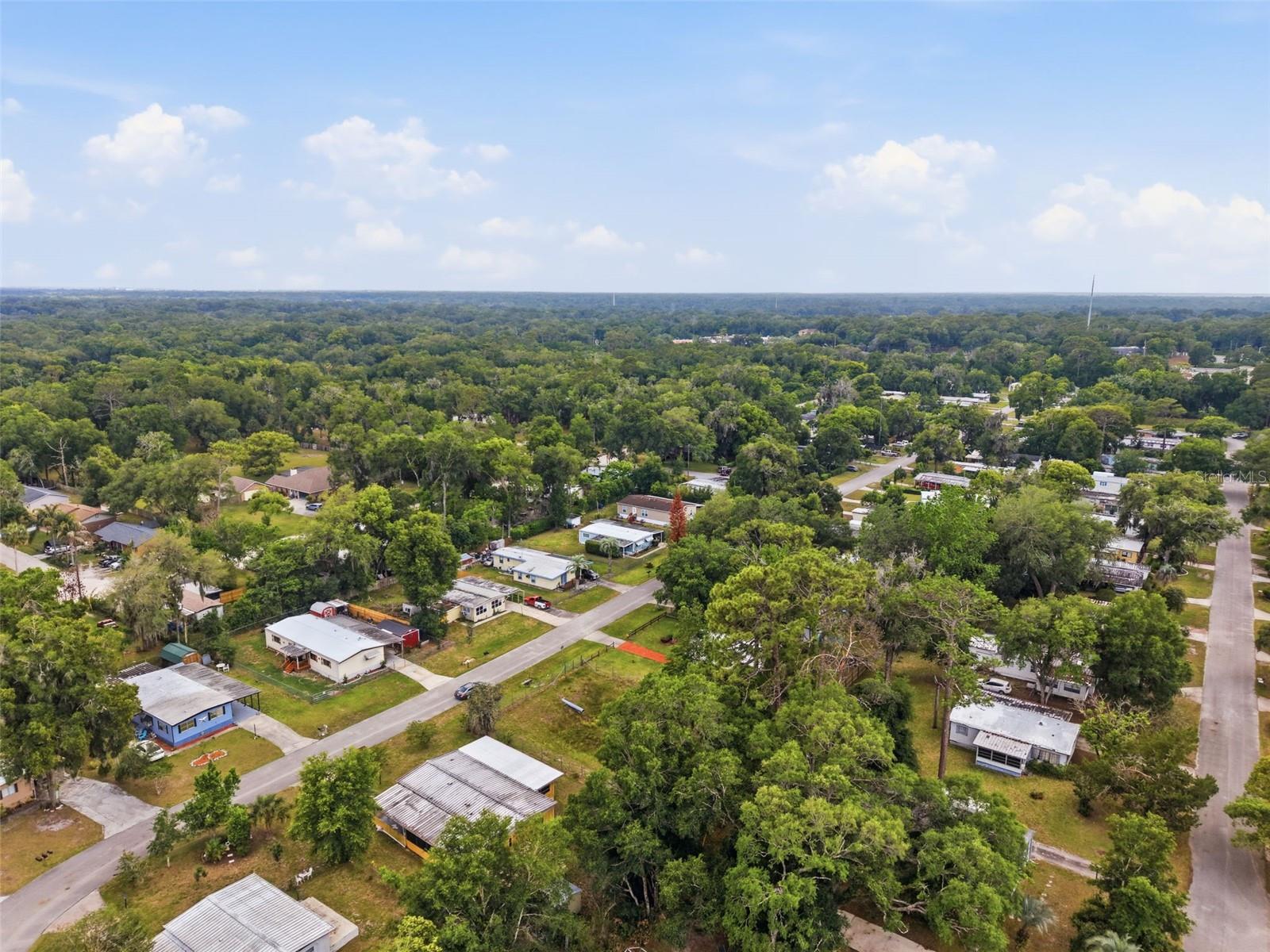 Image 33 of 40 For 4128 Woodland Circle