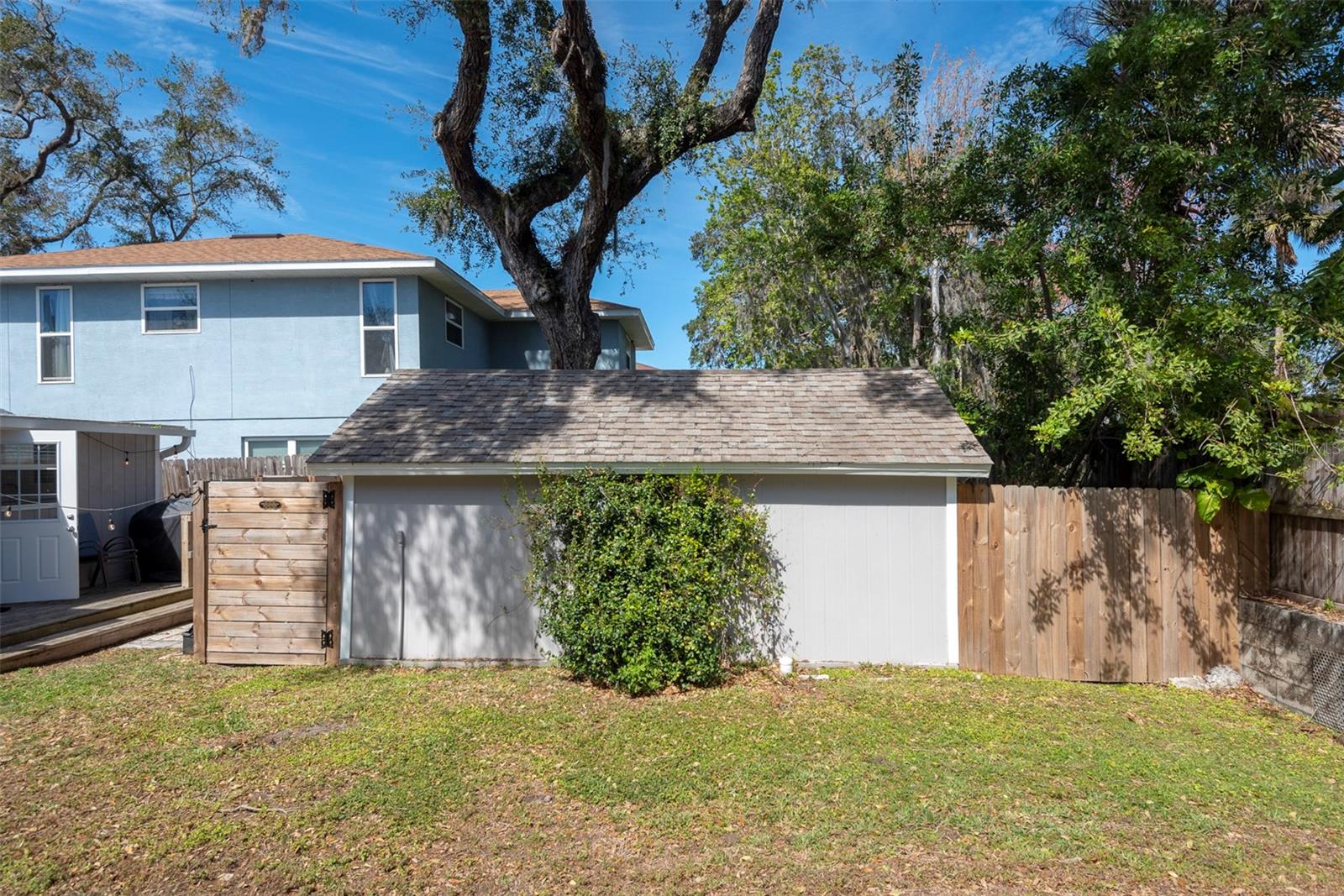 Image 43 of 47 For 5125 Isabelle Avenue