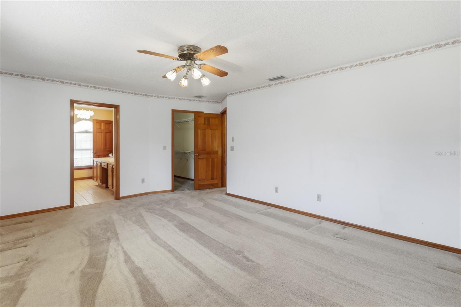 Image 11 of 45 For 417 Glen Abbey Lane