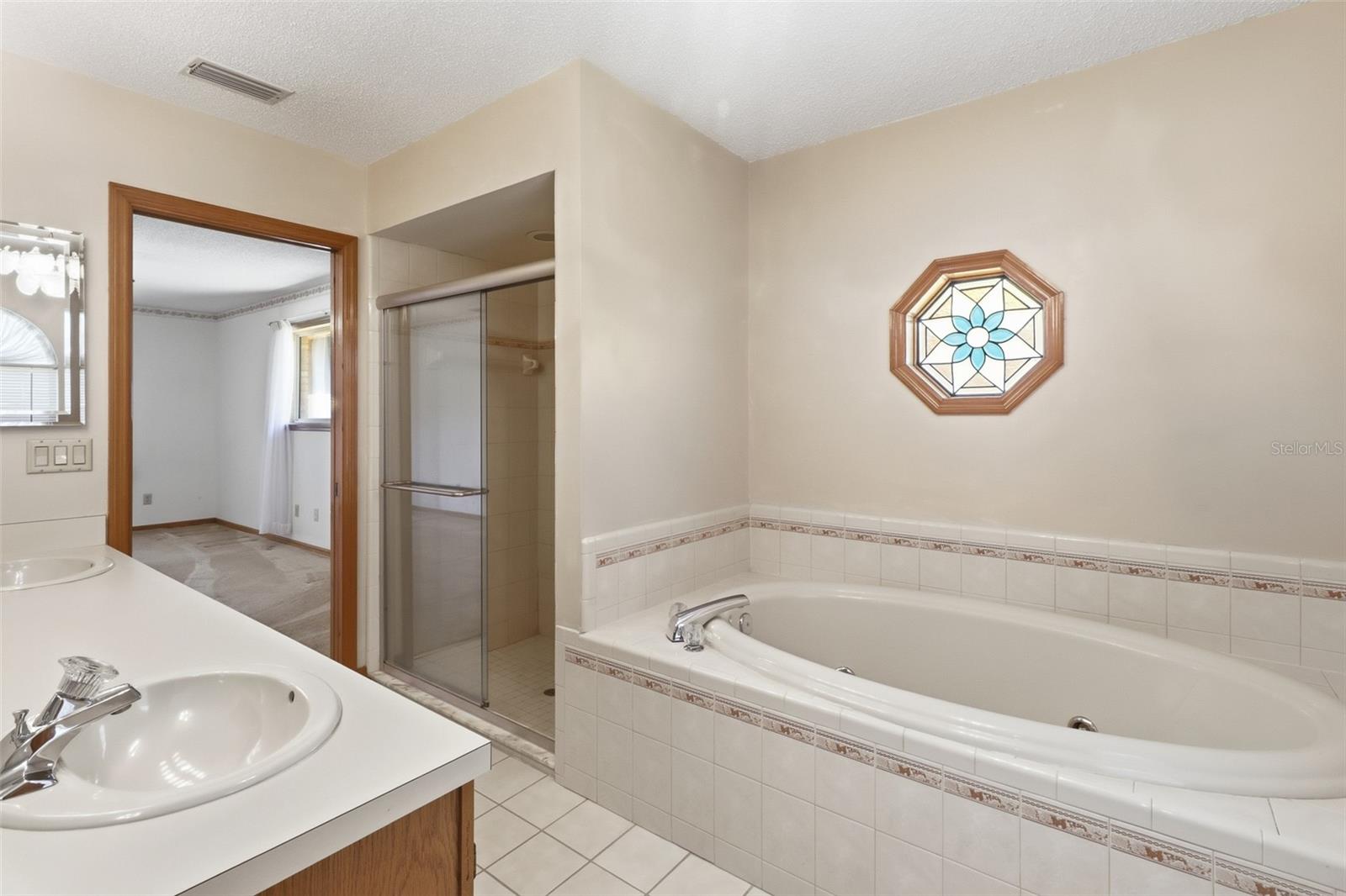 Image 13 of 45 For 417 Glen Abbey Lane