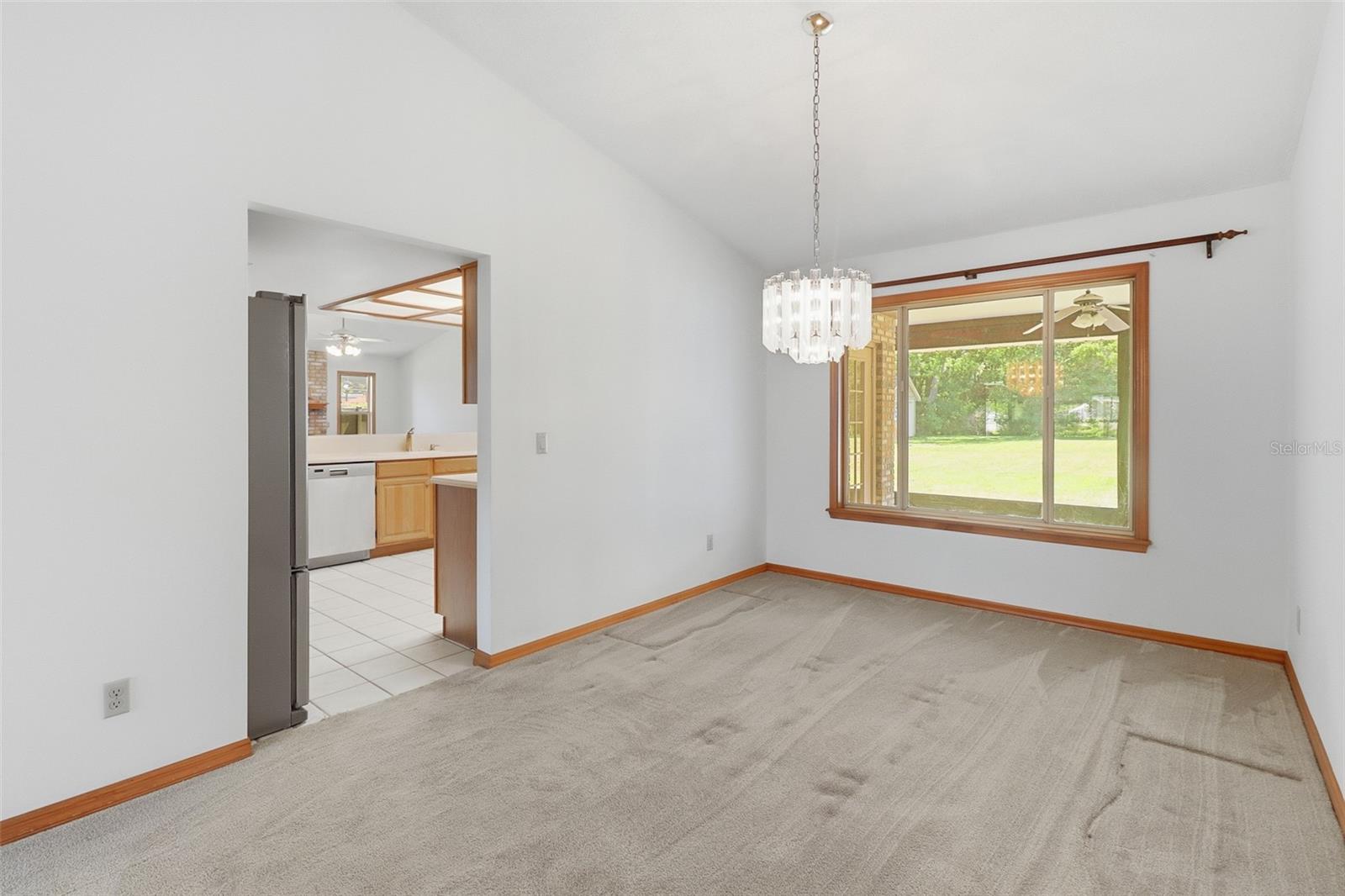 Image 14 of 45 For 417 Glen Abbey Lane