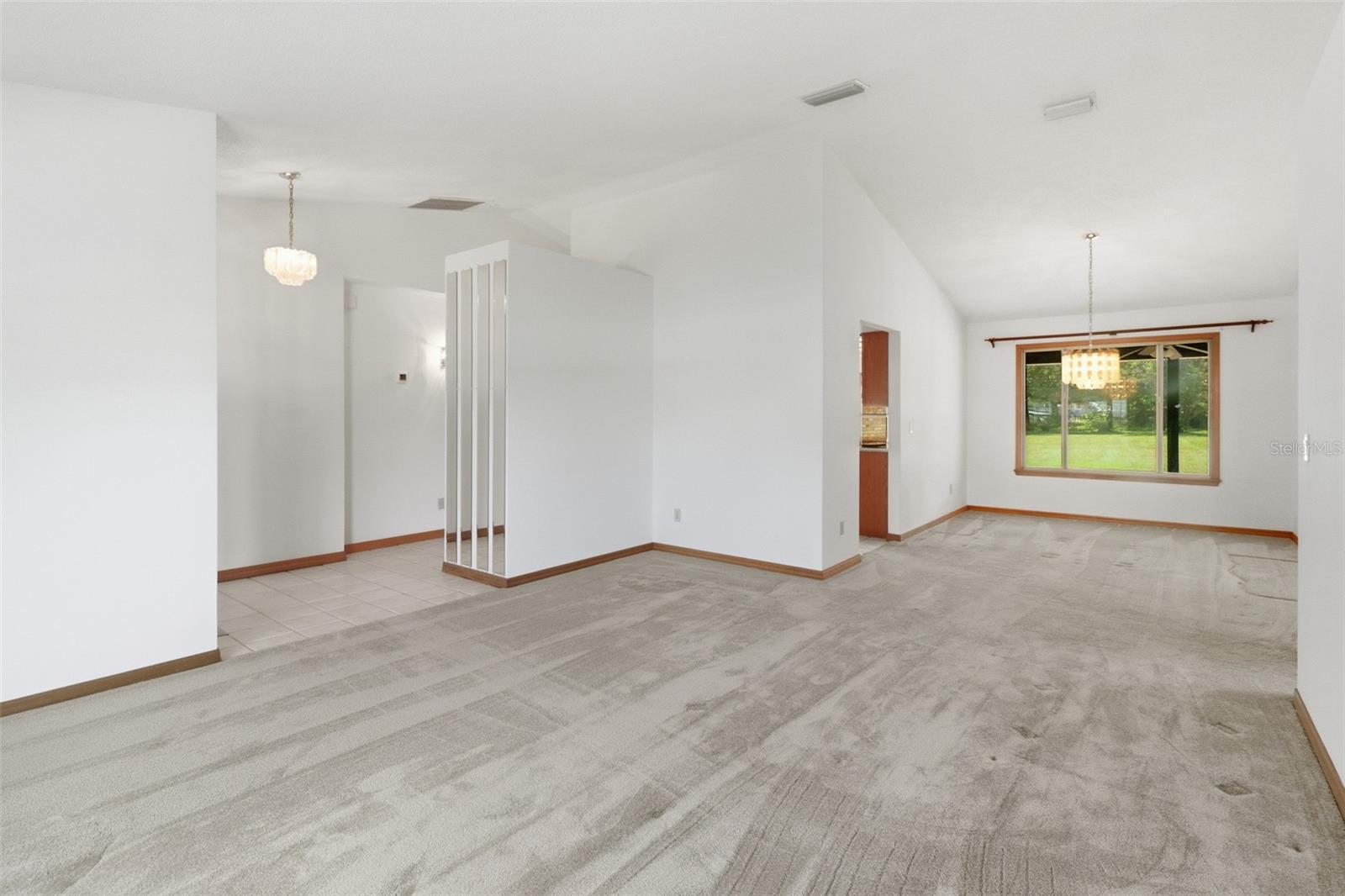 Image 19 of 45 For 417 Glen Abbey Lane