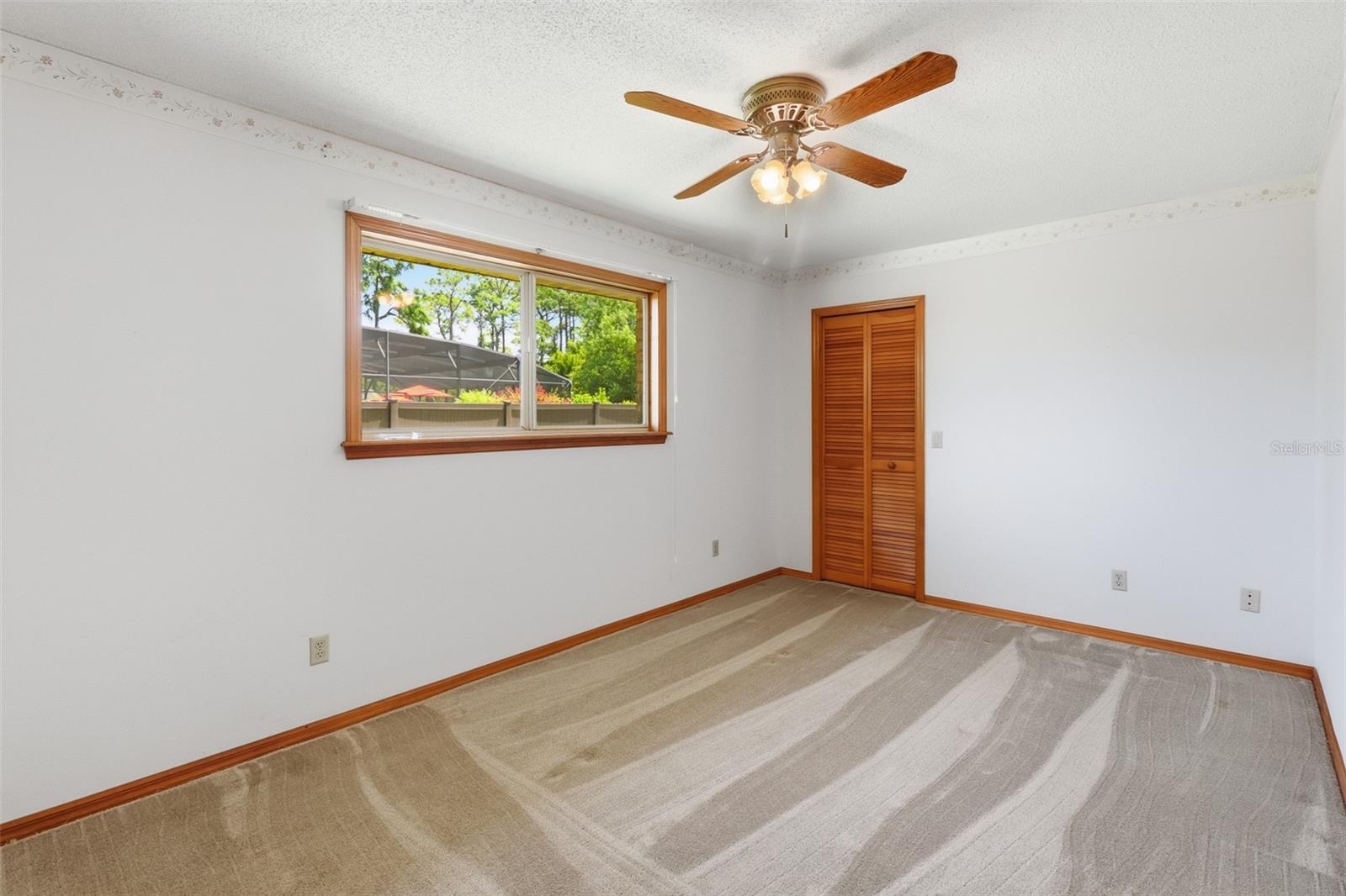 Image 21 of 45 For 417 Glen Abbey Lane