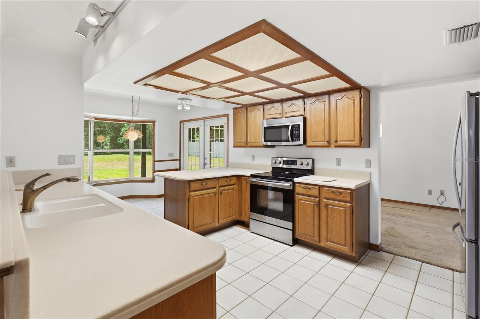 Image 3 of 45 For 417 Glen Abbey Lane