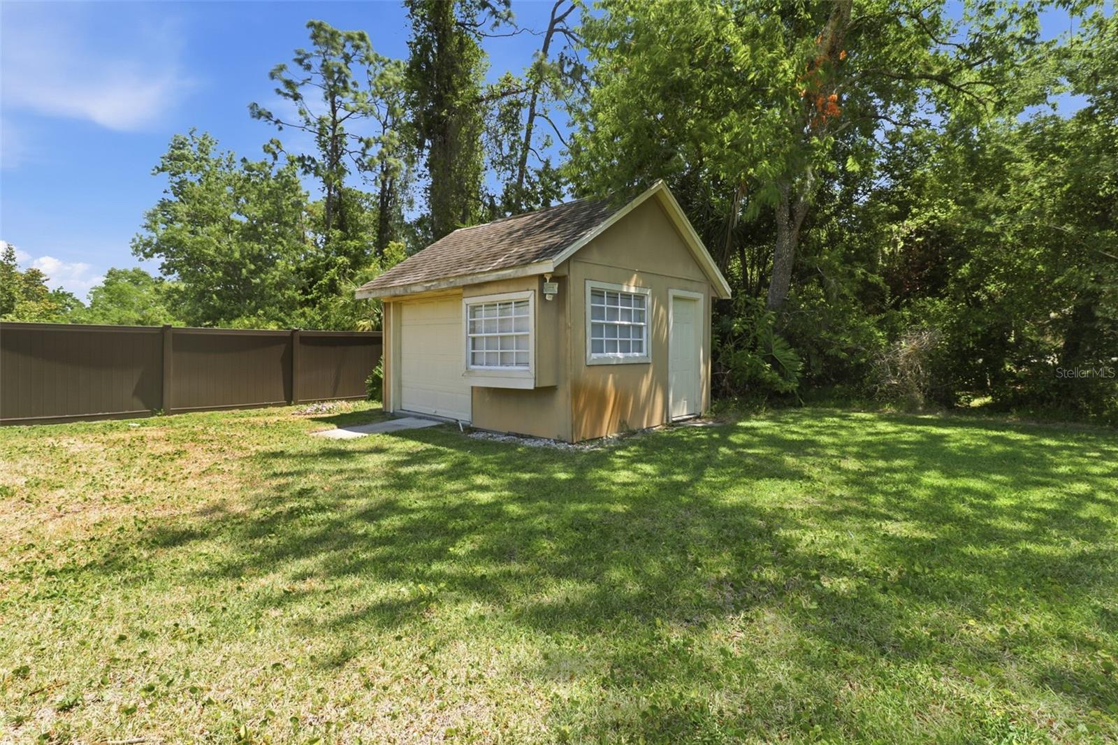 Image 37 of 45 For 417 Glen Abbey Lane