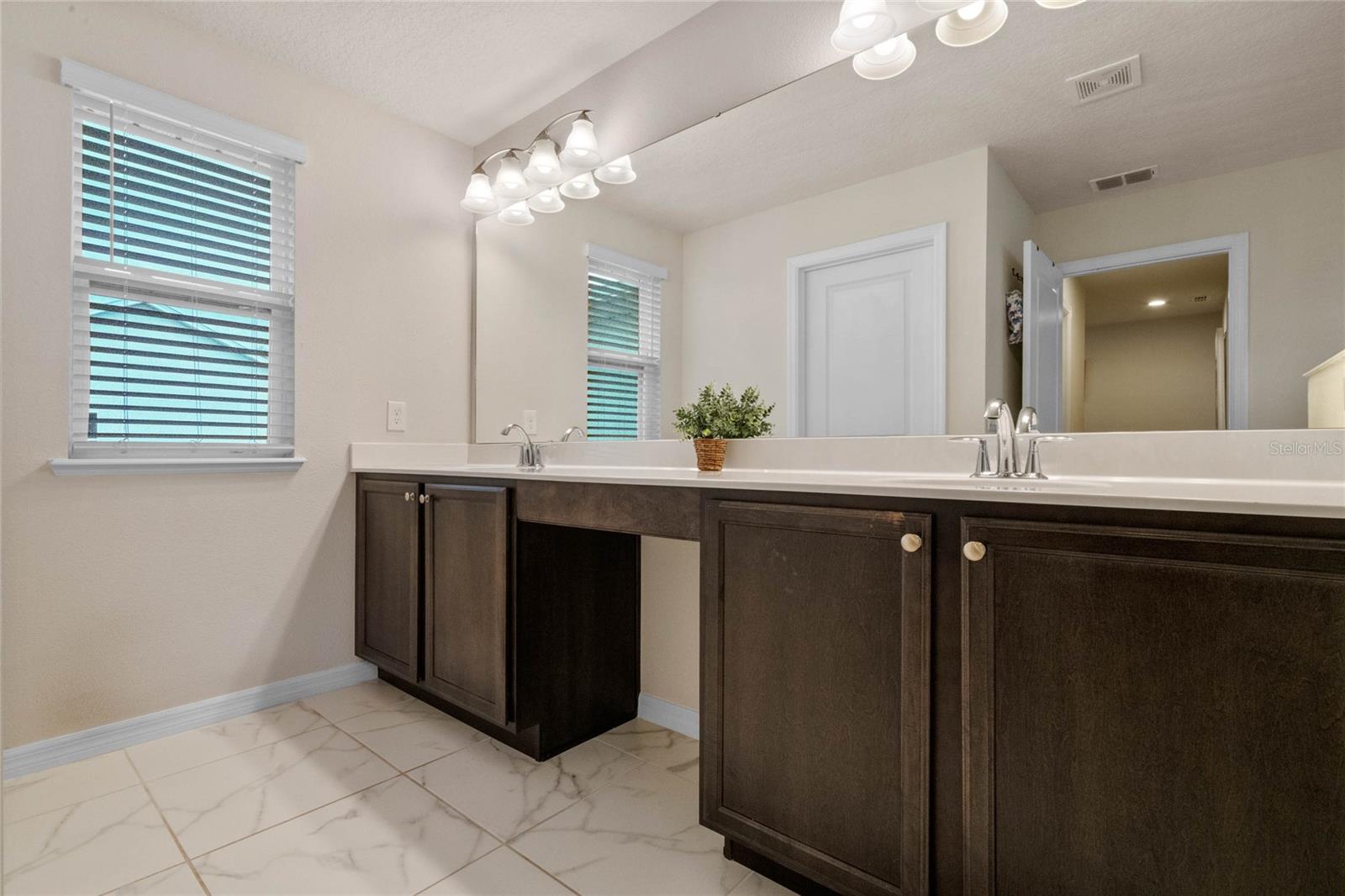 Image 15 of 21 For 3835 Corona Court