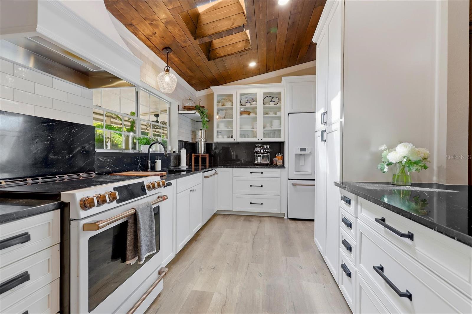 Image 6 of 45 For 684 Crows Bluff Lane
