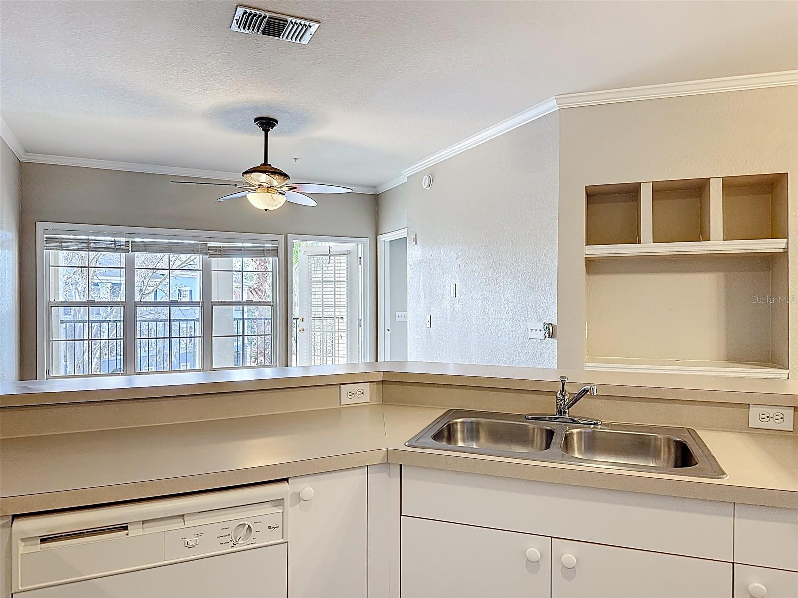 Image 14 of 61 For 3593 Conroy Road 433