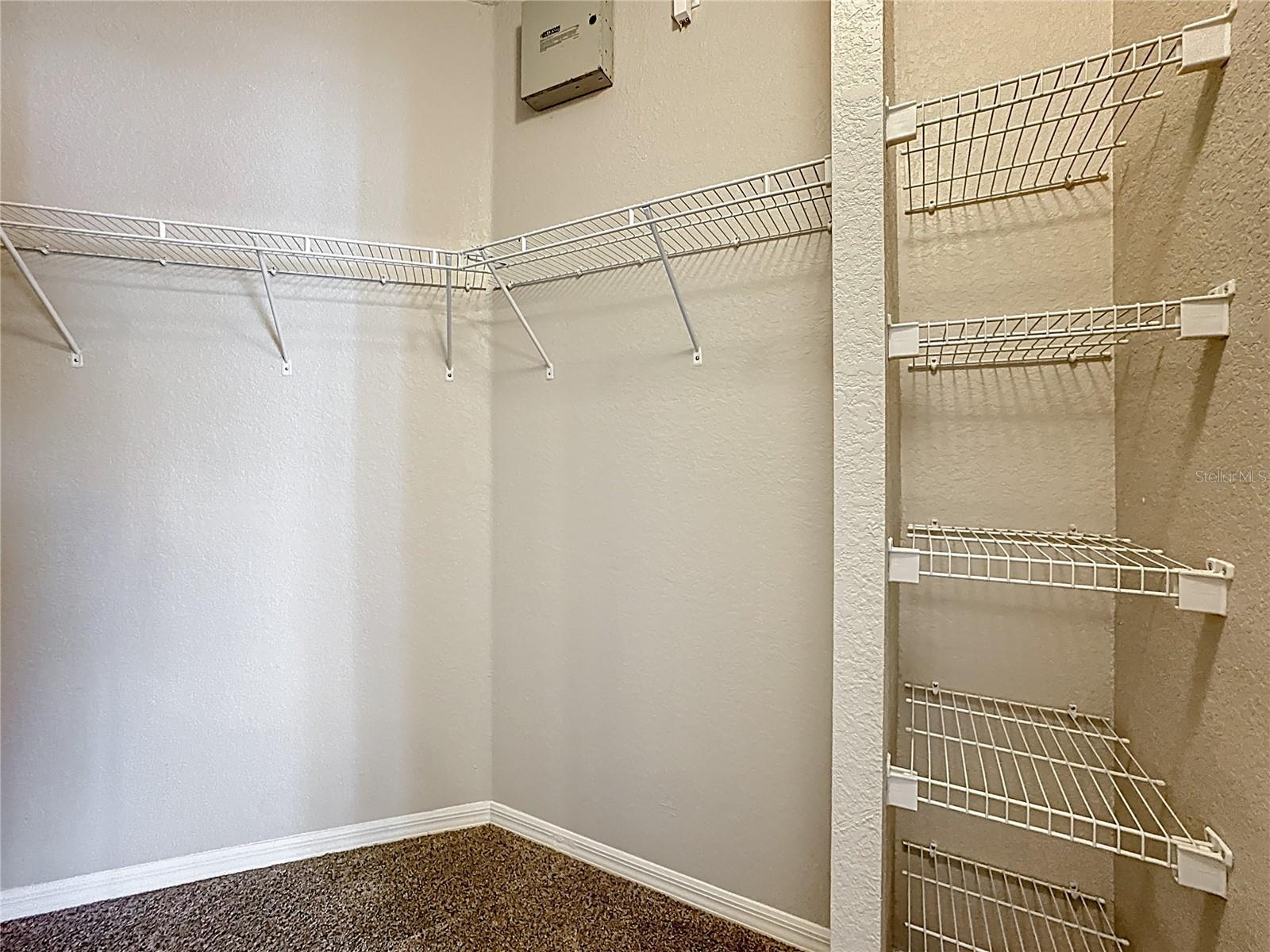Image 24 of 61 For 3593 Conroy Road 433