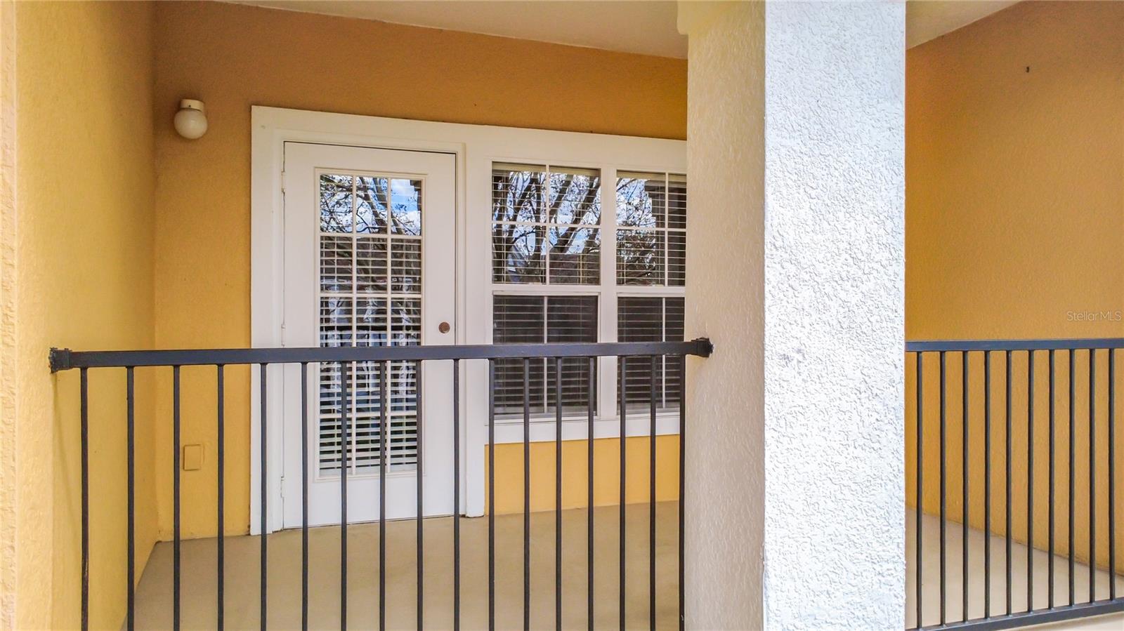 Image 31 of 61 For 3593 Conroy Road 433