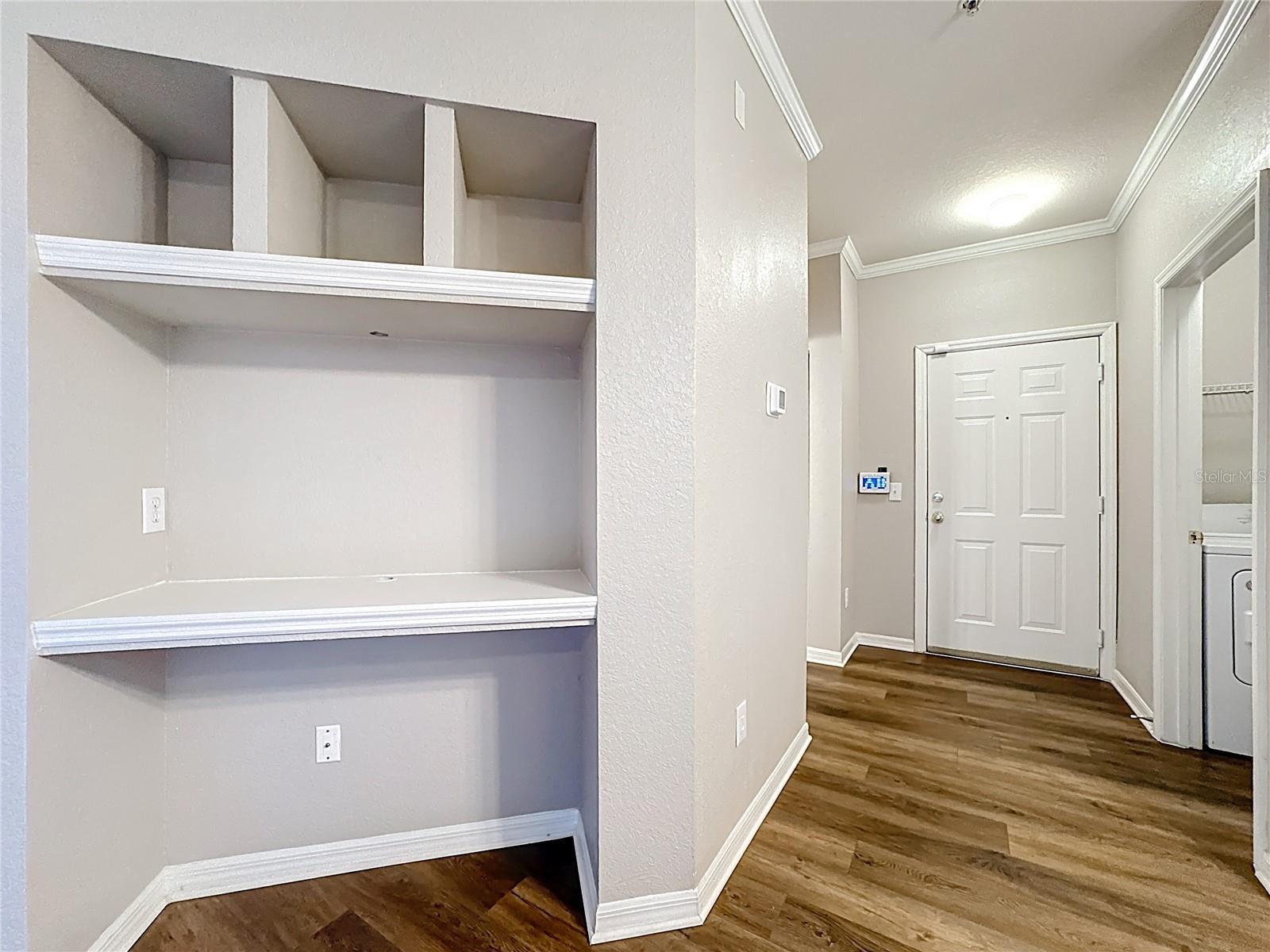 Image 6 of 61 For 3593 Conroy Road 433