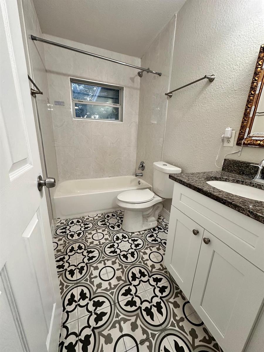 Image 10 of 23 For 3508 Oranole Road
