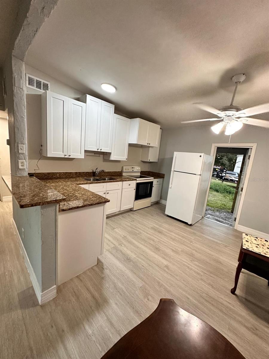 Image 4 of 23 For 3508 Oranole Road