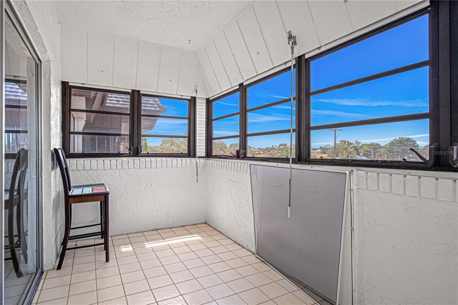 Image 5 of 20 For 725 Port Malabar Boulevard Ne 301