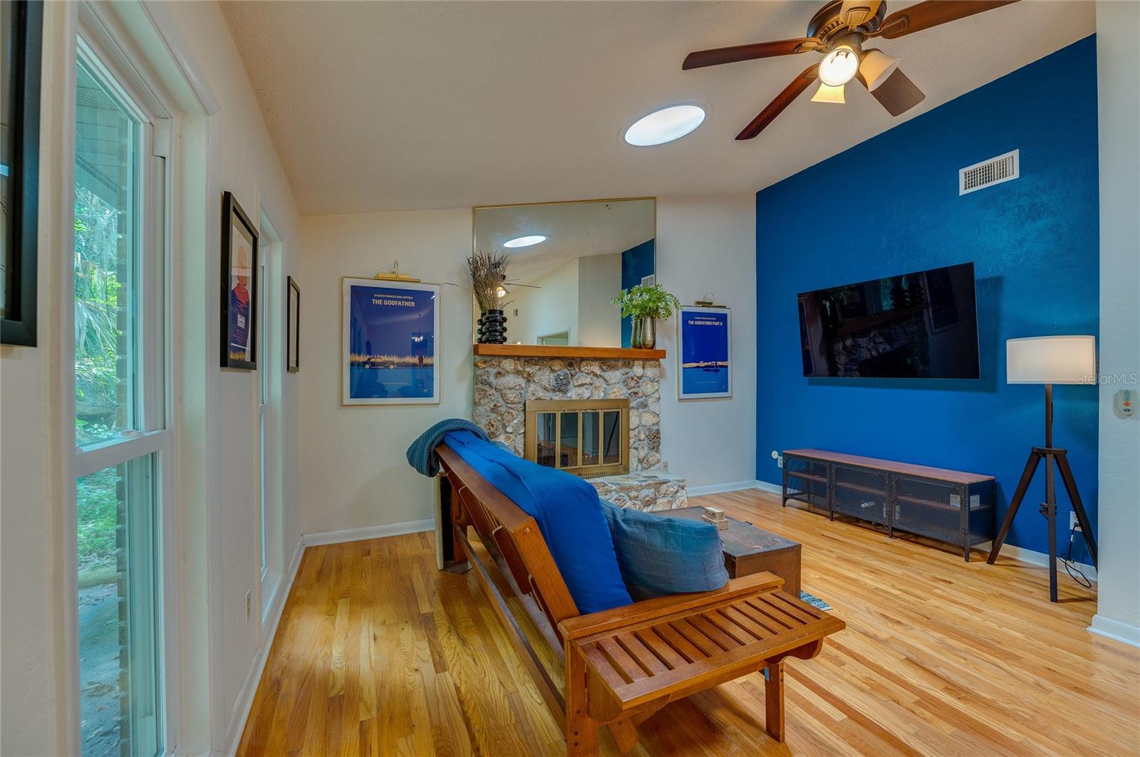 Image 10 of 46 For 7 Waterfront Court