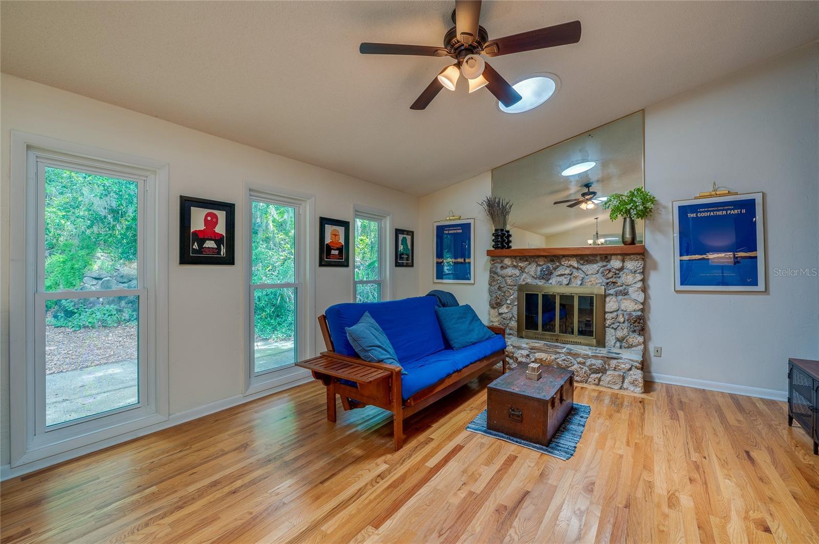 Image 11 of 46 For 7 Waterfront Court