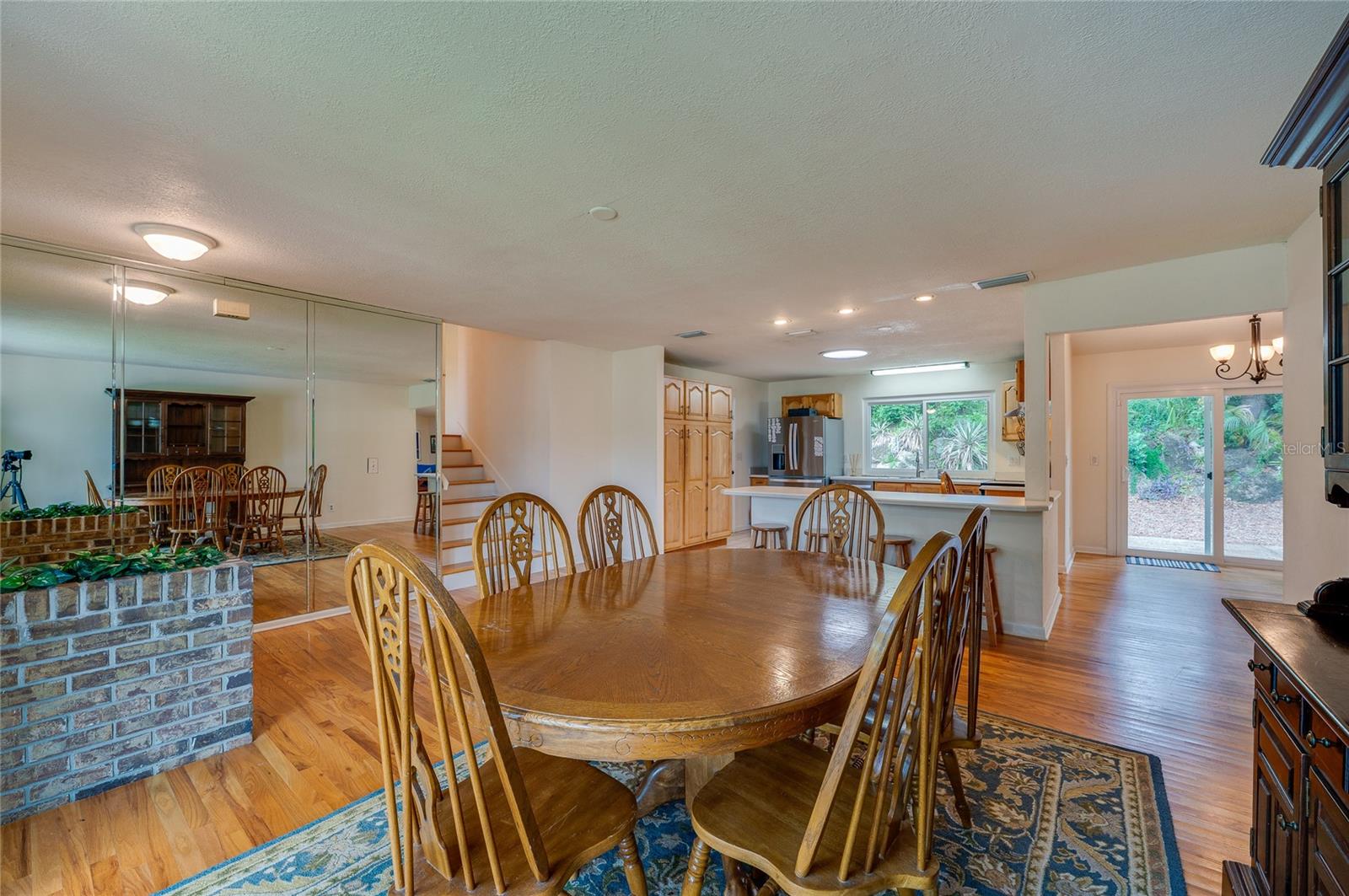 Image 17 of 46 For 7 Waterfront Court