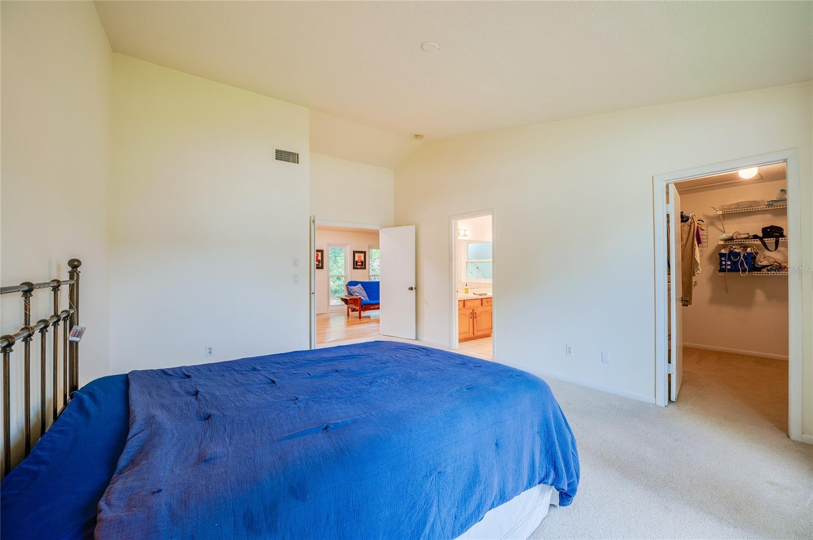 Image 19 of 46 For 7 Waterfront Court
