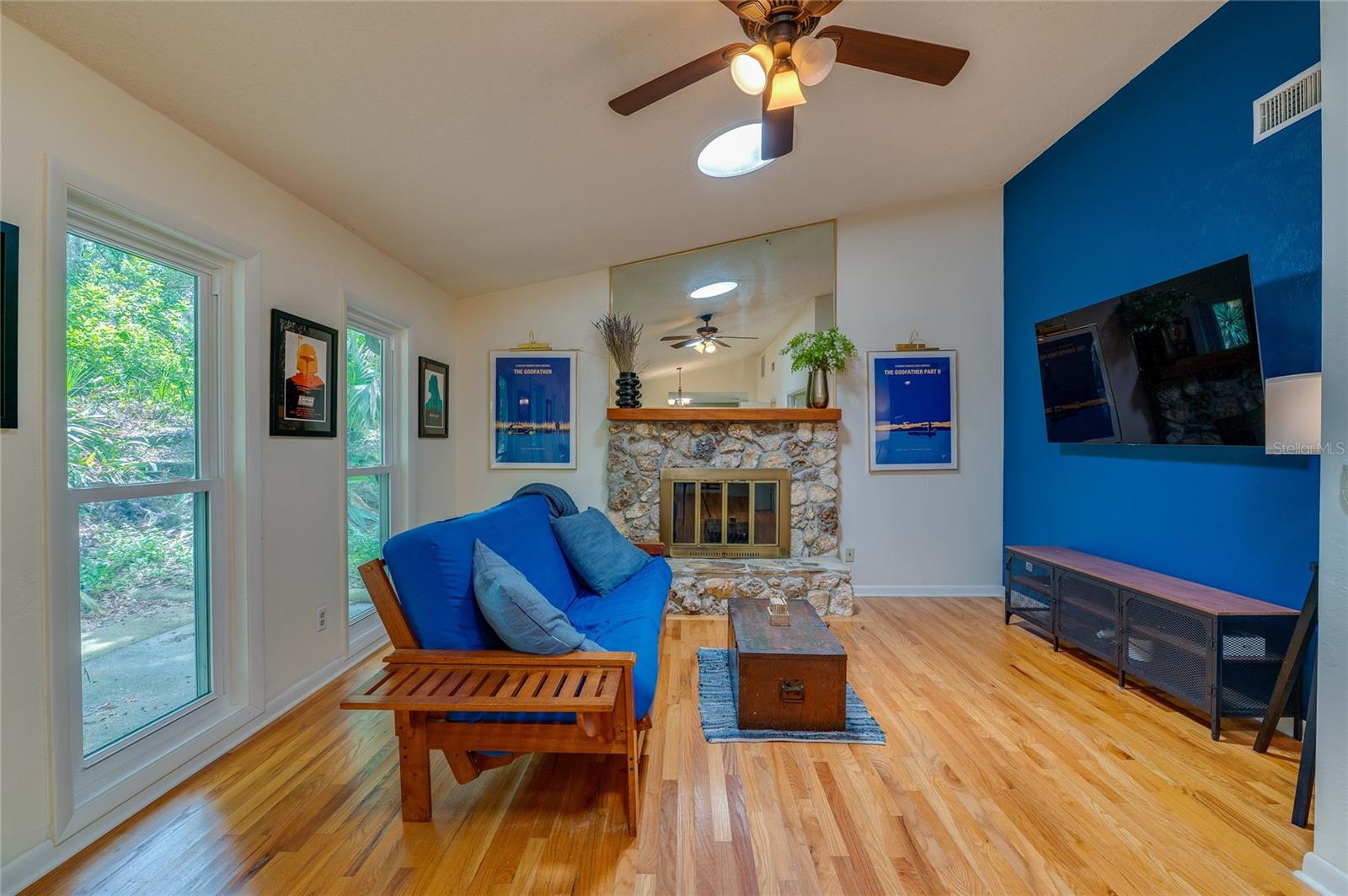 Image 9 of 46 For 7 Waterfront Court
