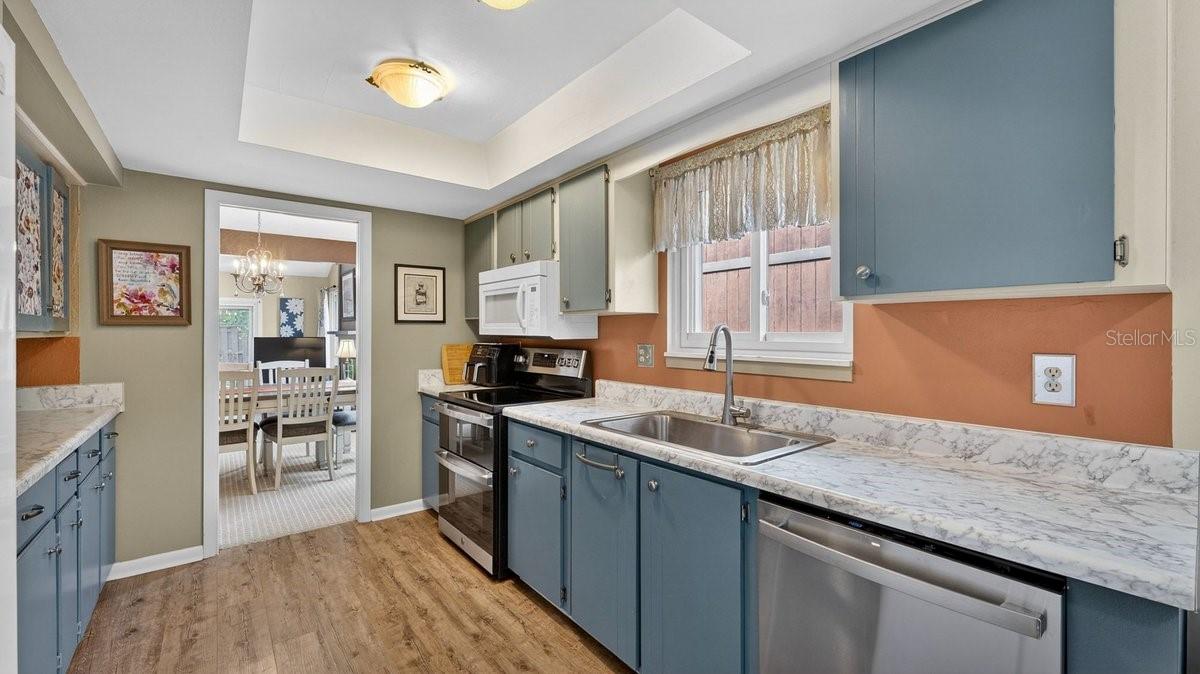 Image 14 of 44 For 304 Gatewood Court