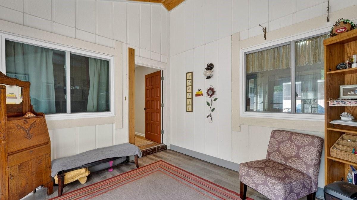 Image 17 of 44 For 304 Gatewood Court