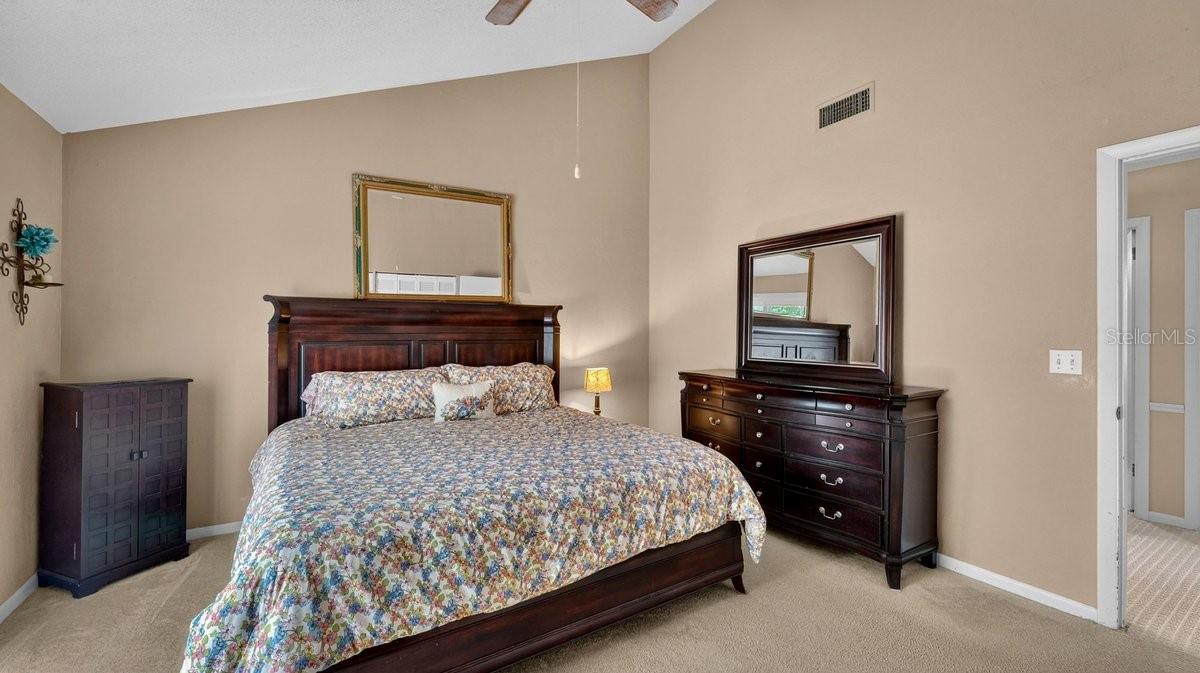 Image 19 of 44 For 304 Gatewood Court